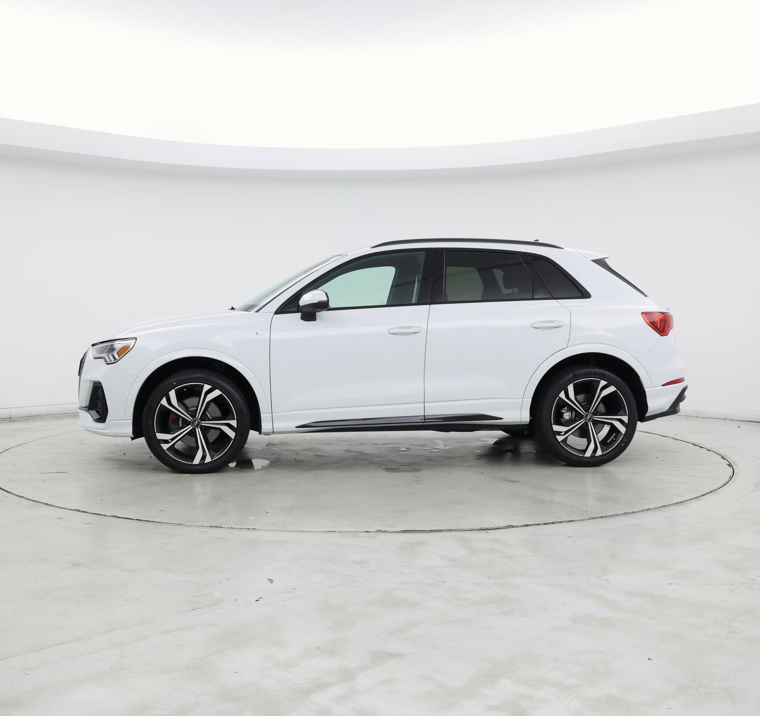Thumbnail: 2023 Audi Q3 - 3