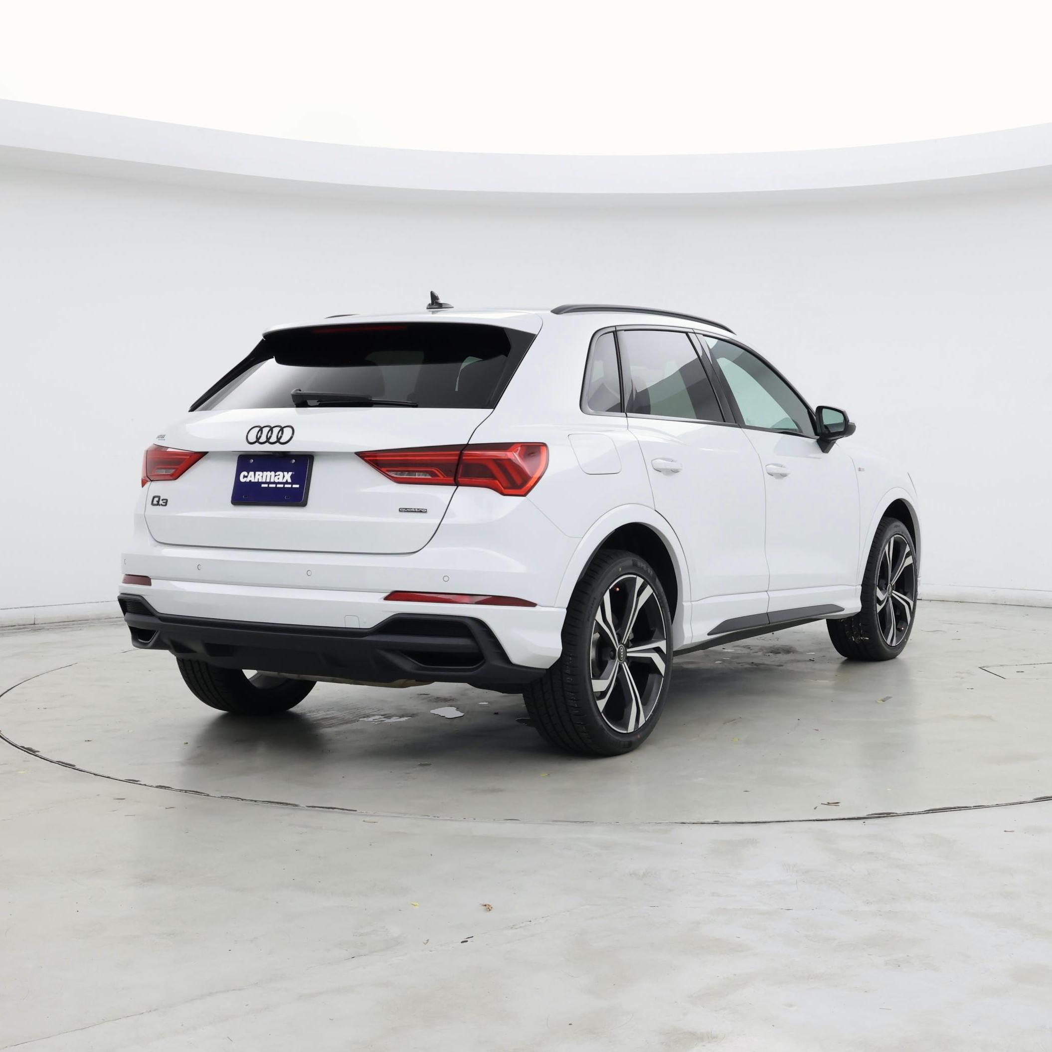 Thumbnail: 2023 Audi Q3 - 8