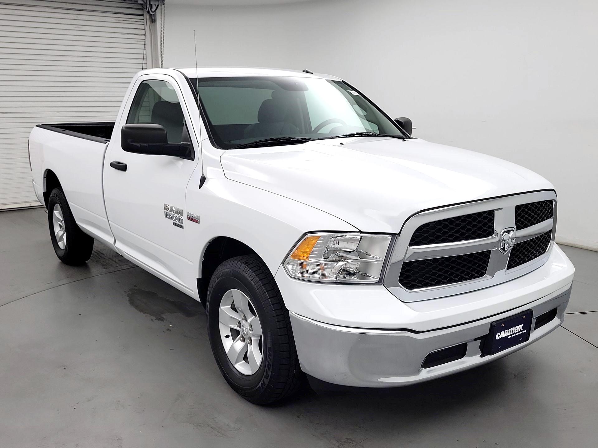 Thumbnail: 2020 RAM 1500 Classic - 1