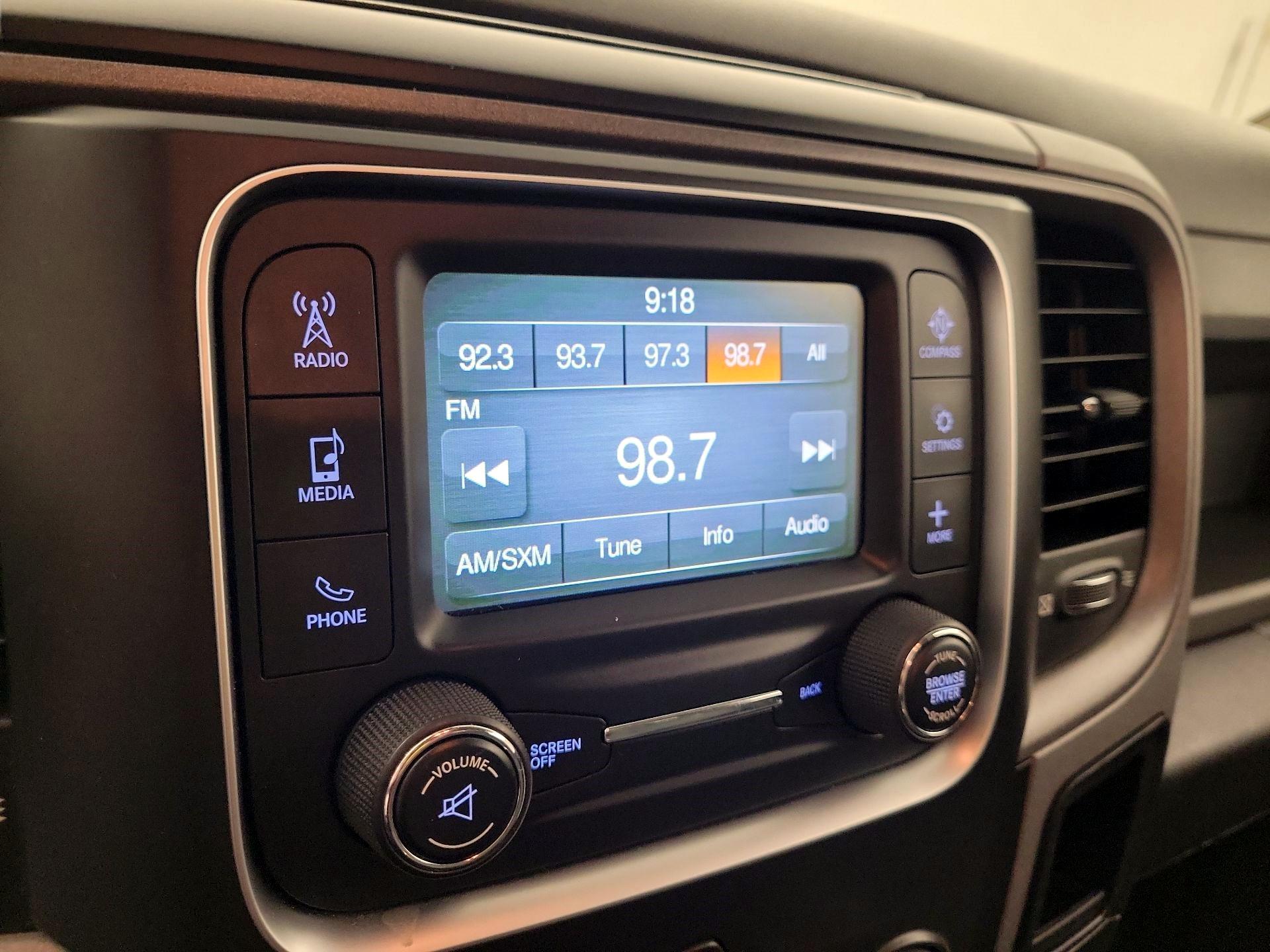 Thumbnail: 2020 RAM 1500 Classic - 13