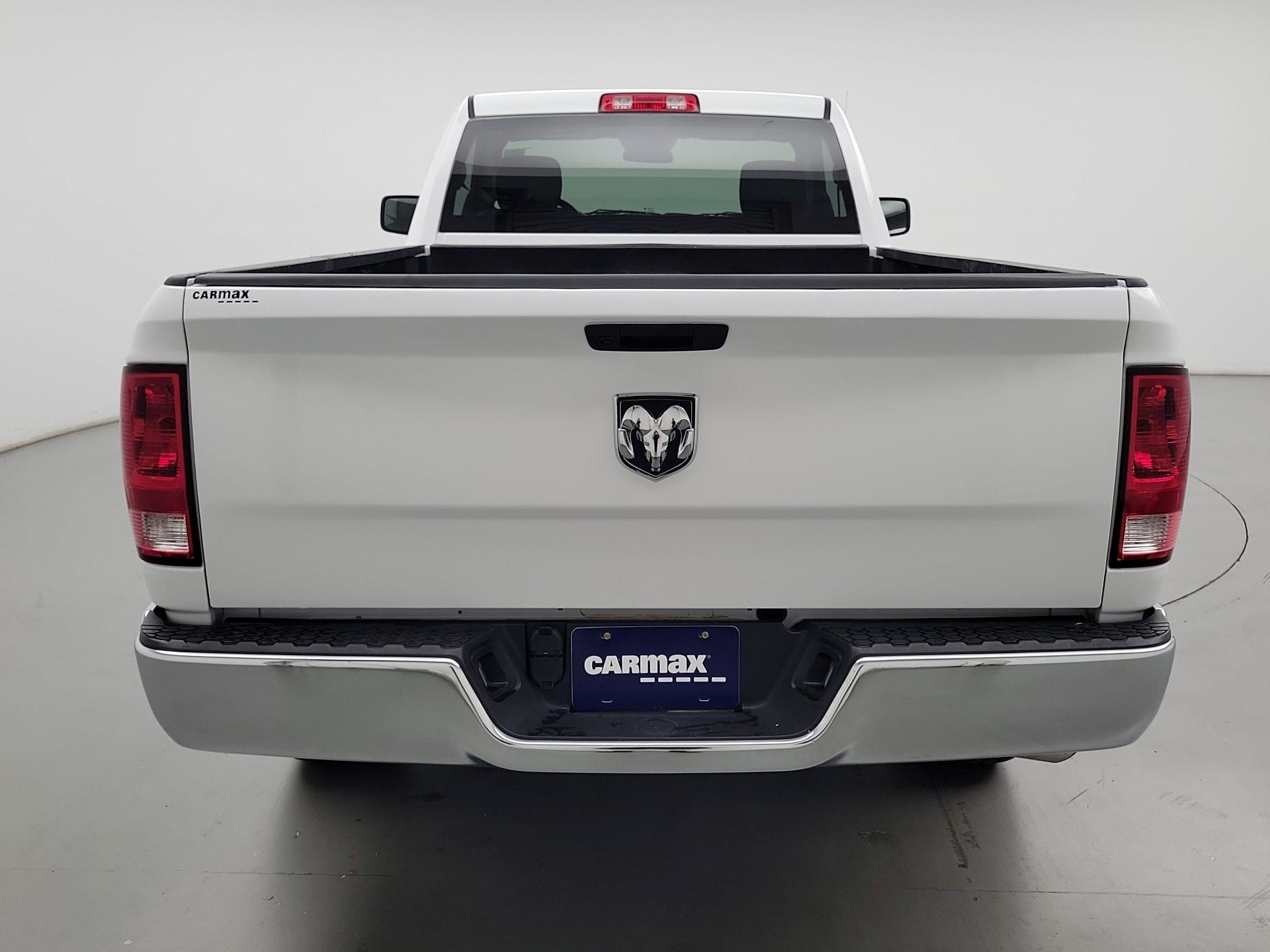 Thumbnail: 2020 RAM 1500 Classic - 6