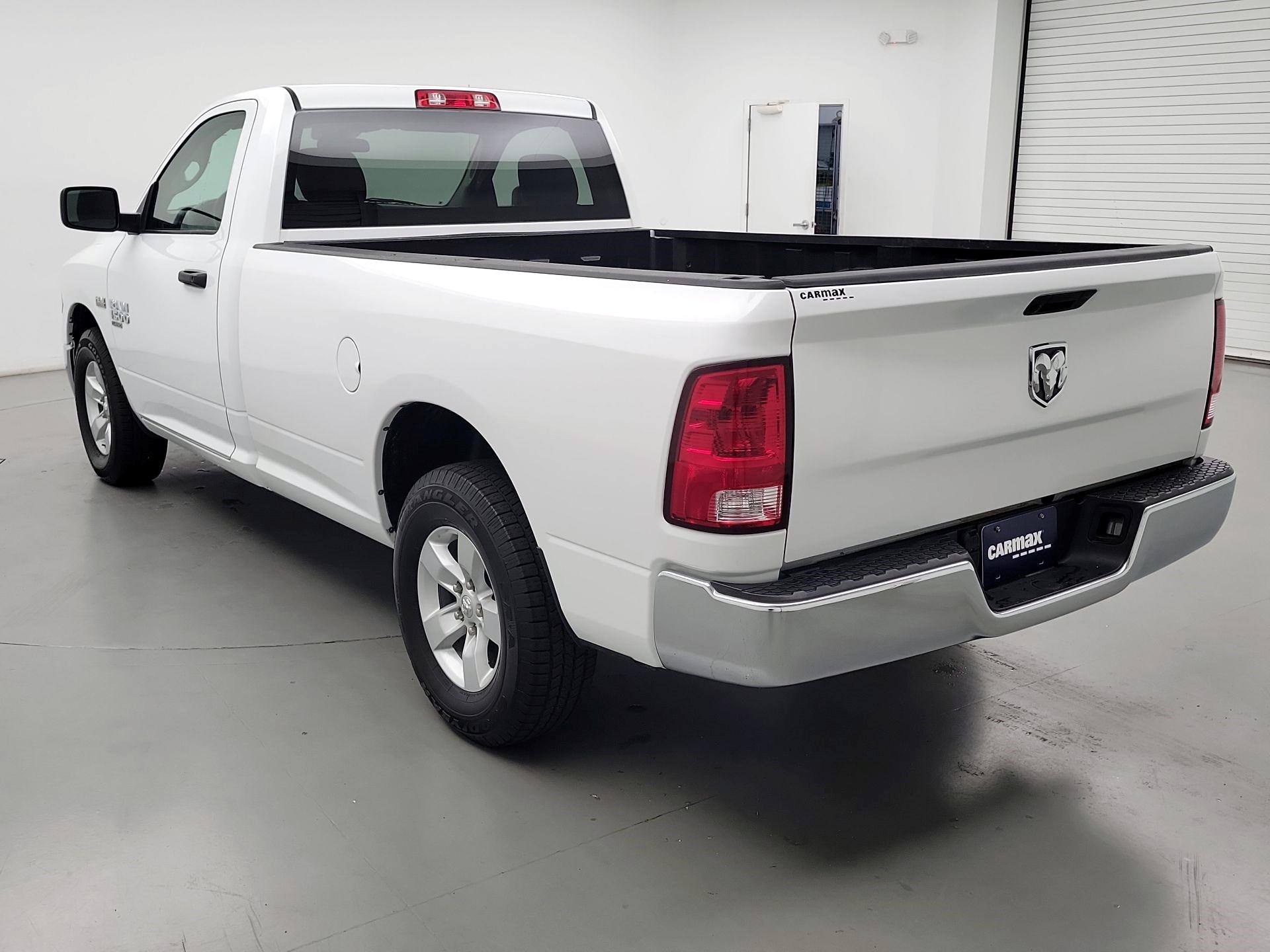 Thumbnail: 2020 RAM 1500 Classic - 7