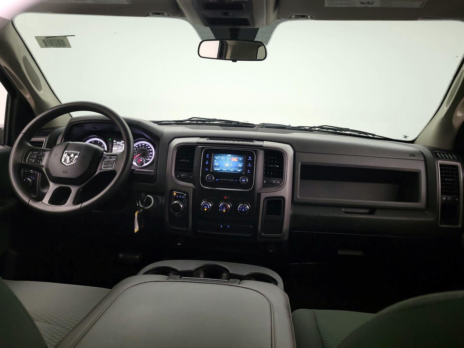 Thumbnail: 2020 RAM 1500 Classic - 8