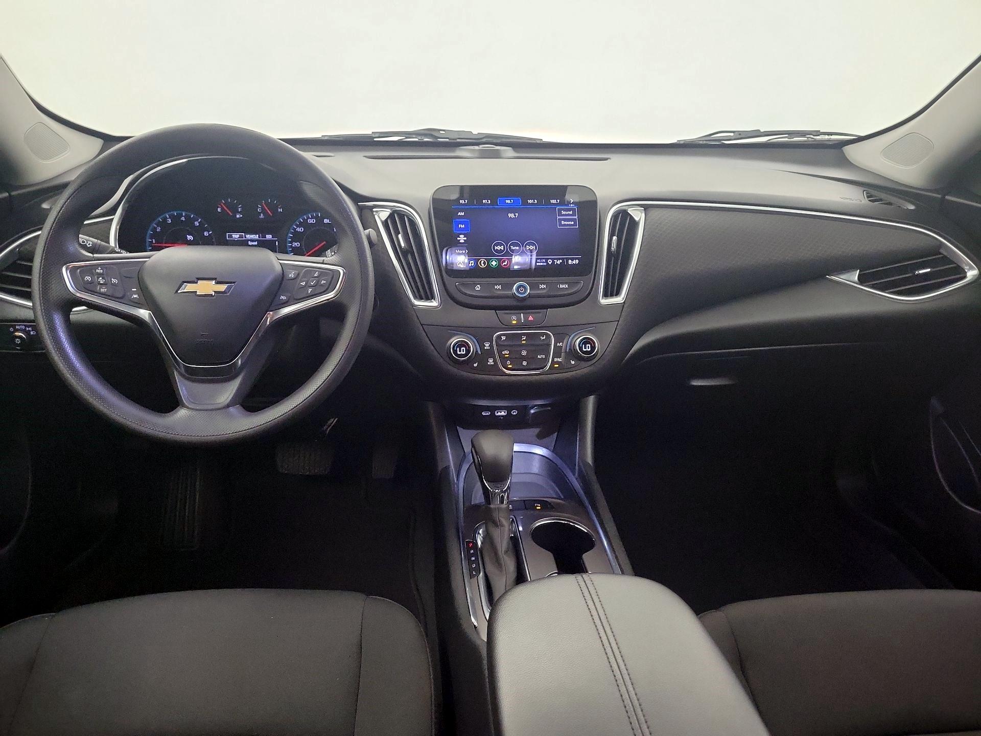 Thumbnail: 2021 Chevrolet Malibu - 8