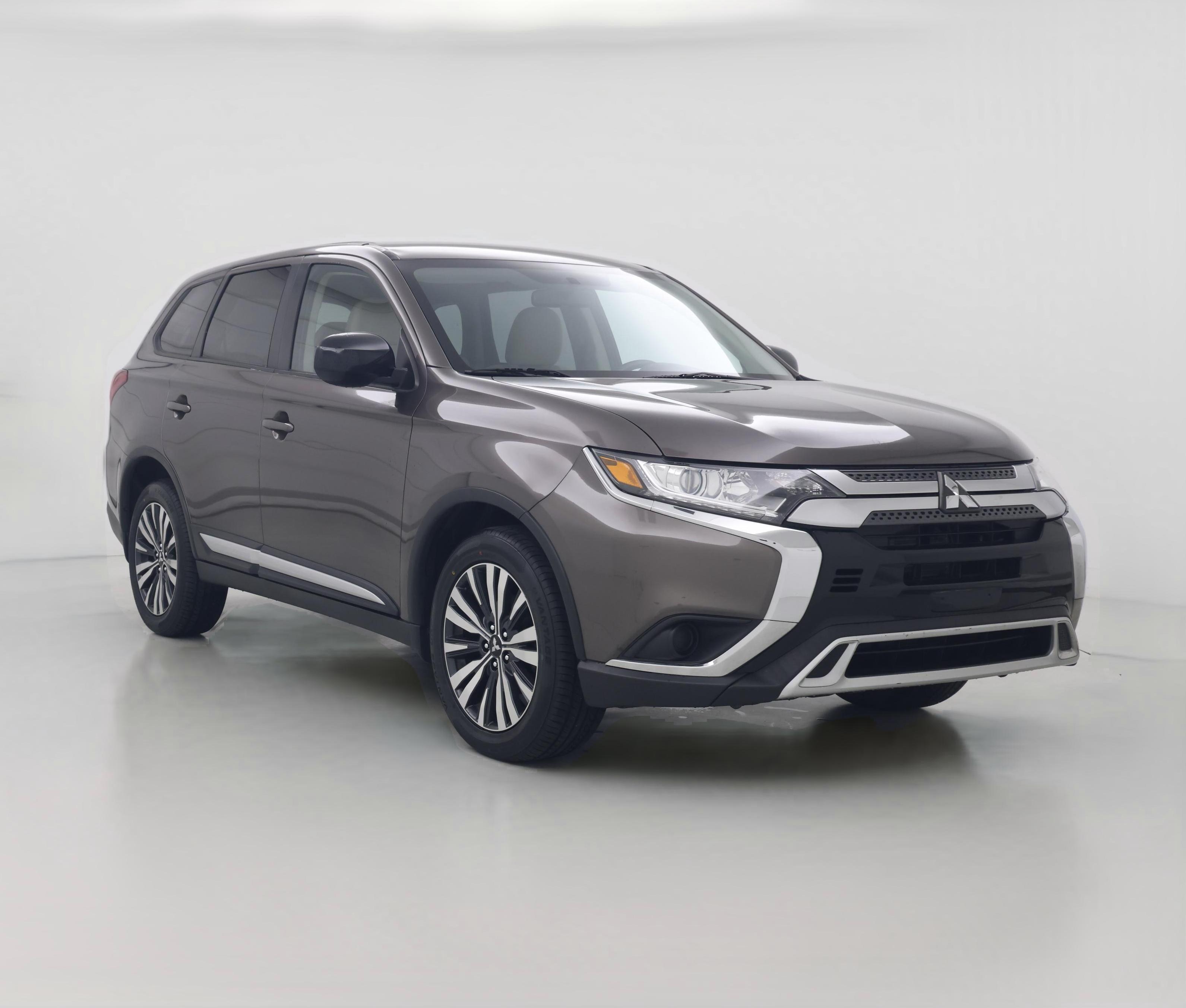 Thumbnail: 2020 Mitsubishi Outlander - 1