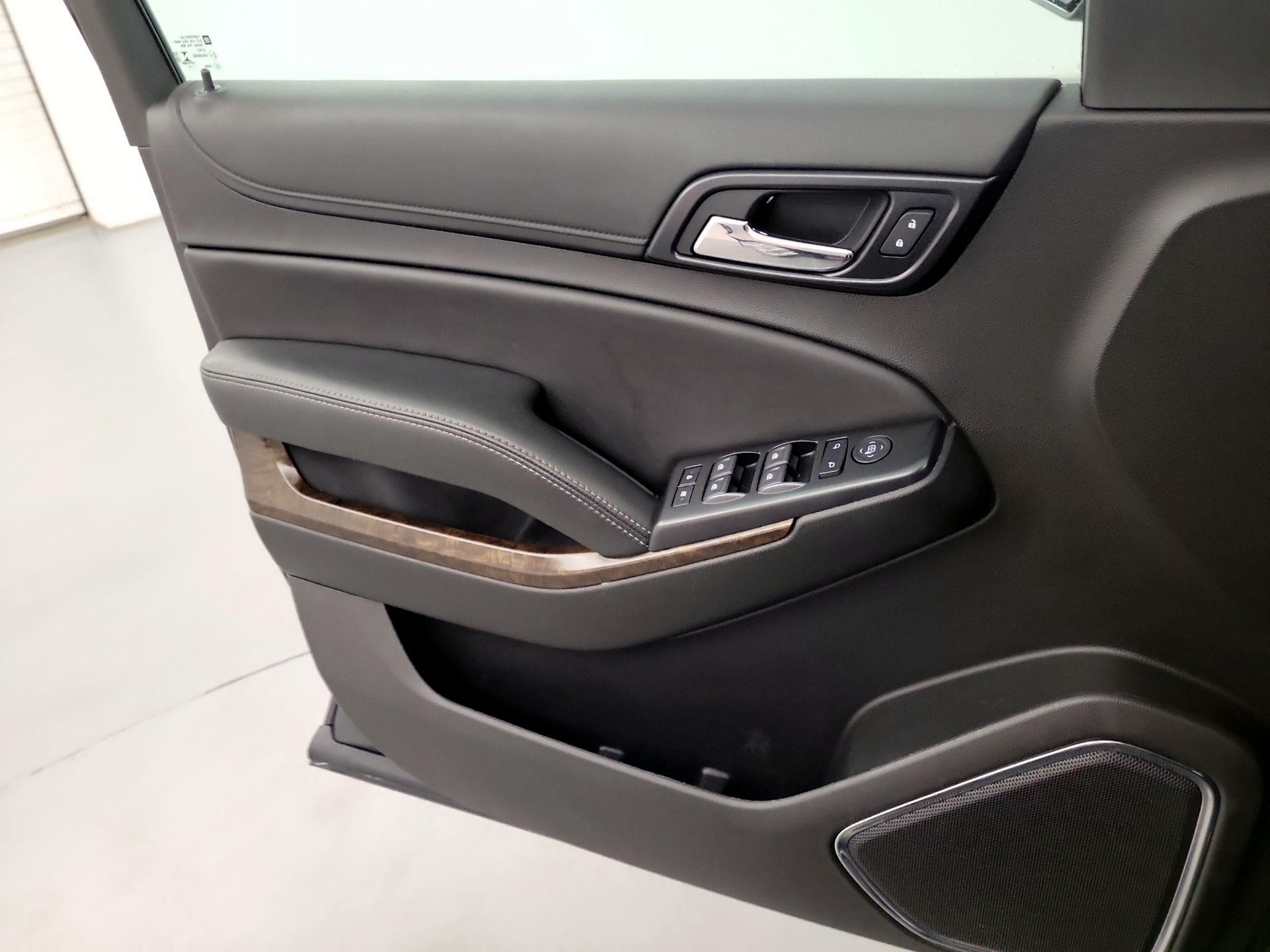 Thumbnail: 2020 Chevrolet Suburban - 12