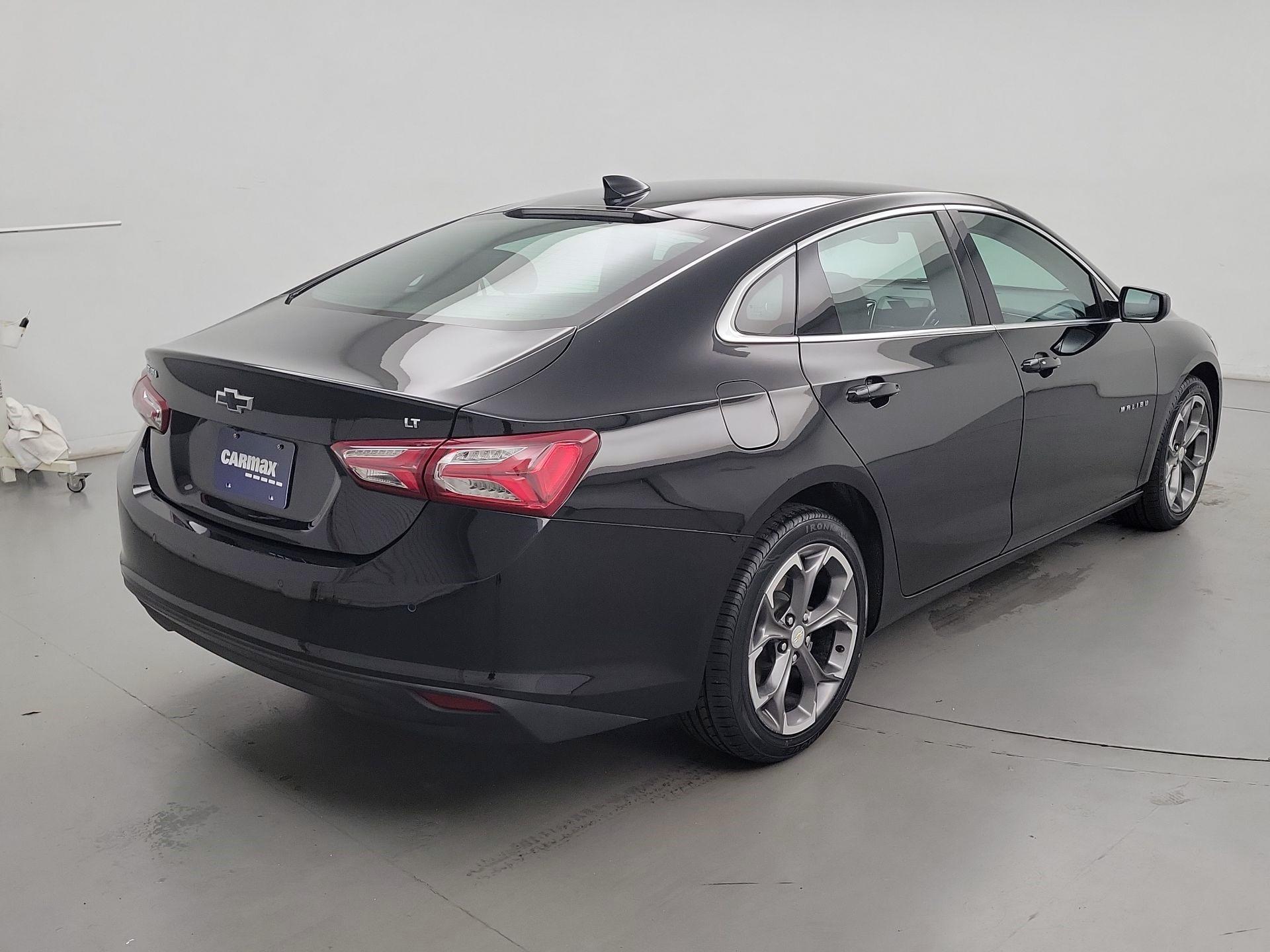 Thumbnail: 2020 Chevrolet Malibu - 5