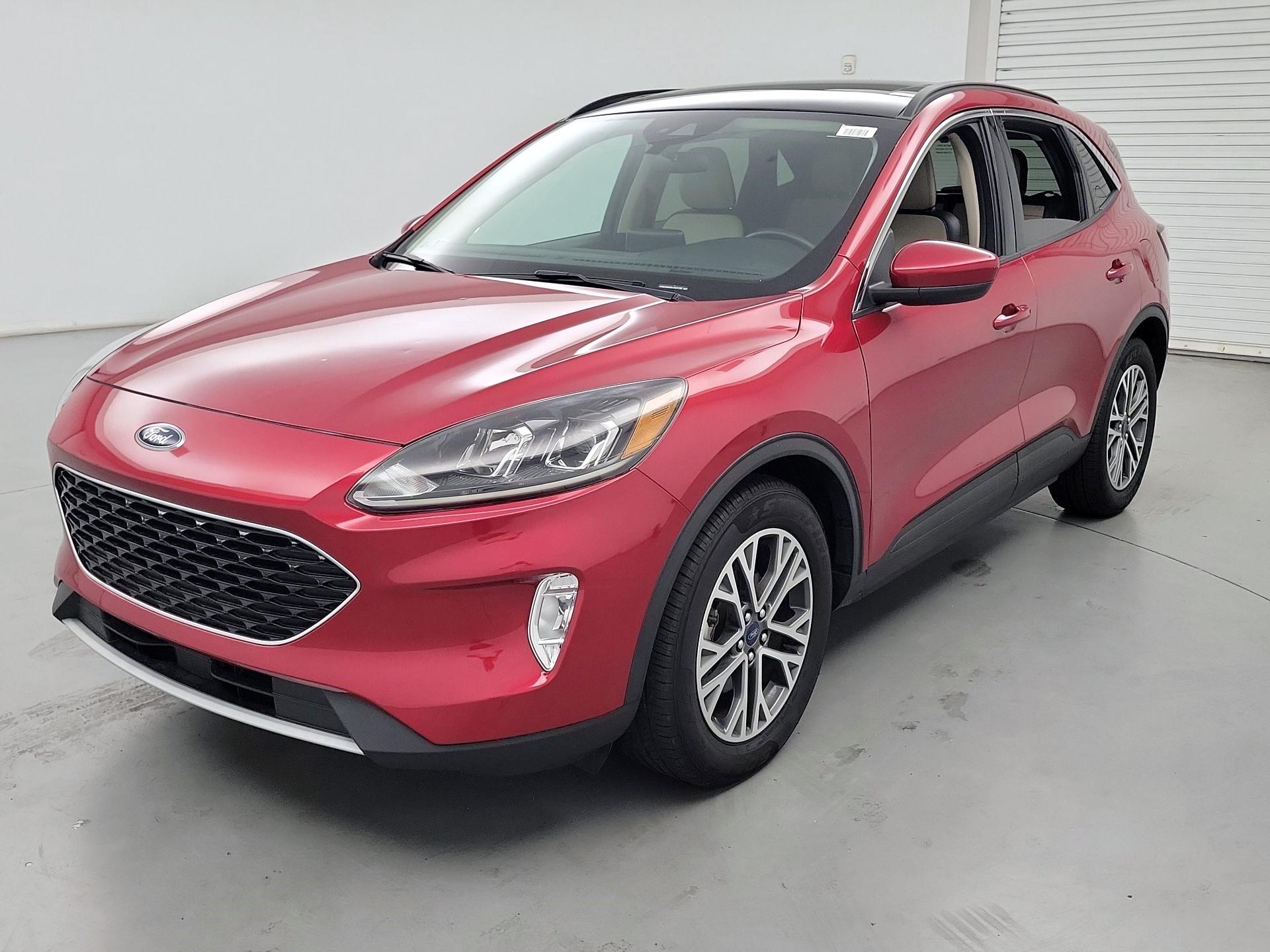 Thumbnail: 2020 Ford Escape - 3