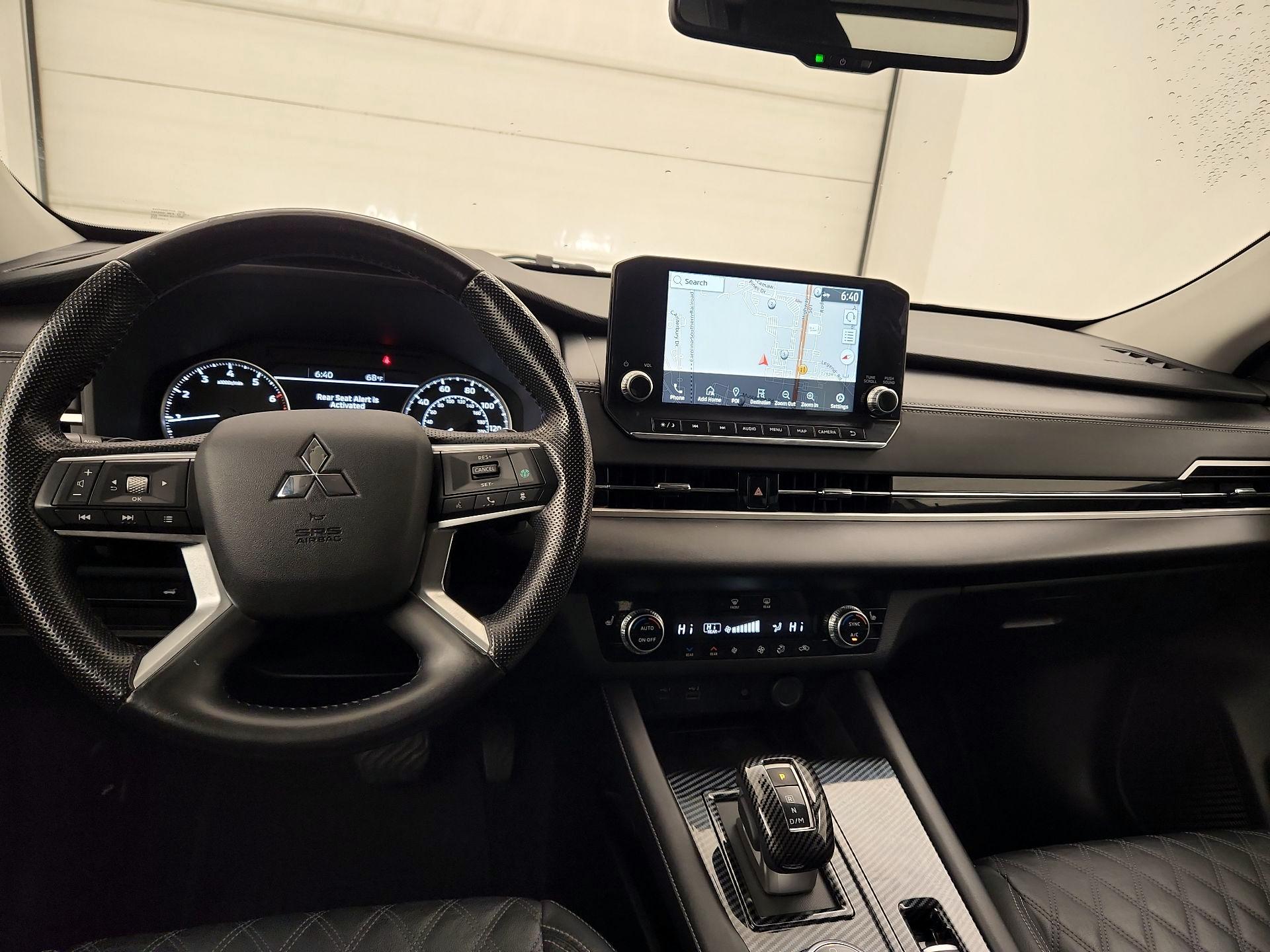 Thumbnail: 2022 Mitsubishi Outlander - 9