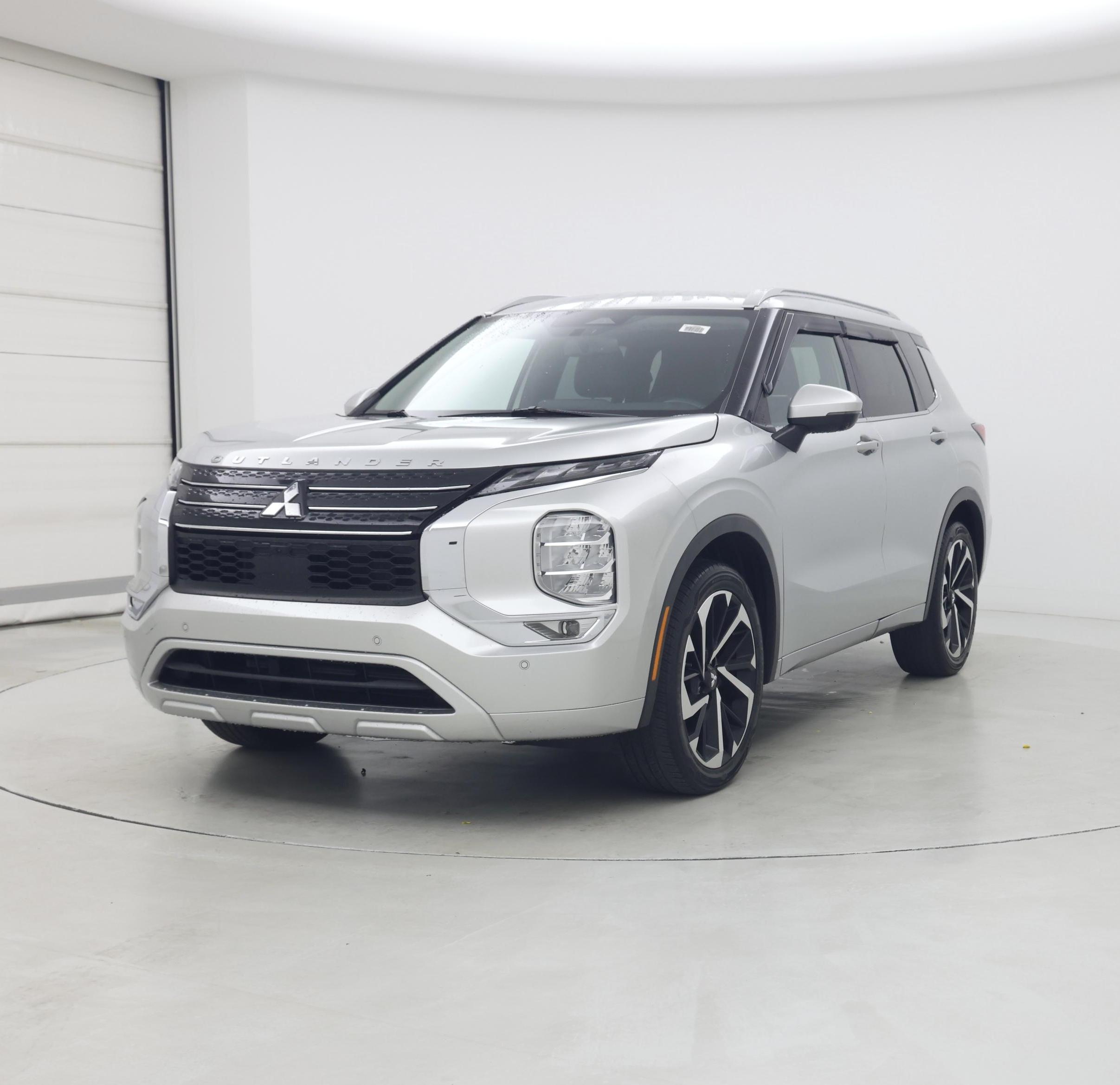 Thumbnail: 2022 Mitsubishi Outlander - 4