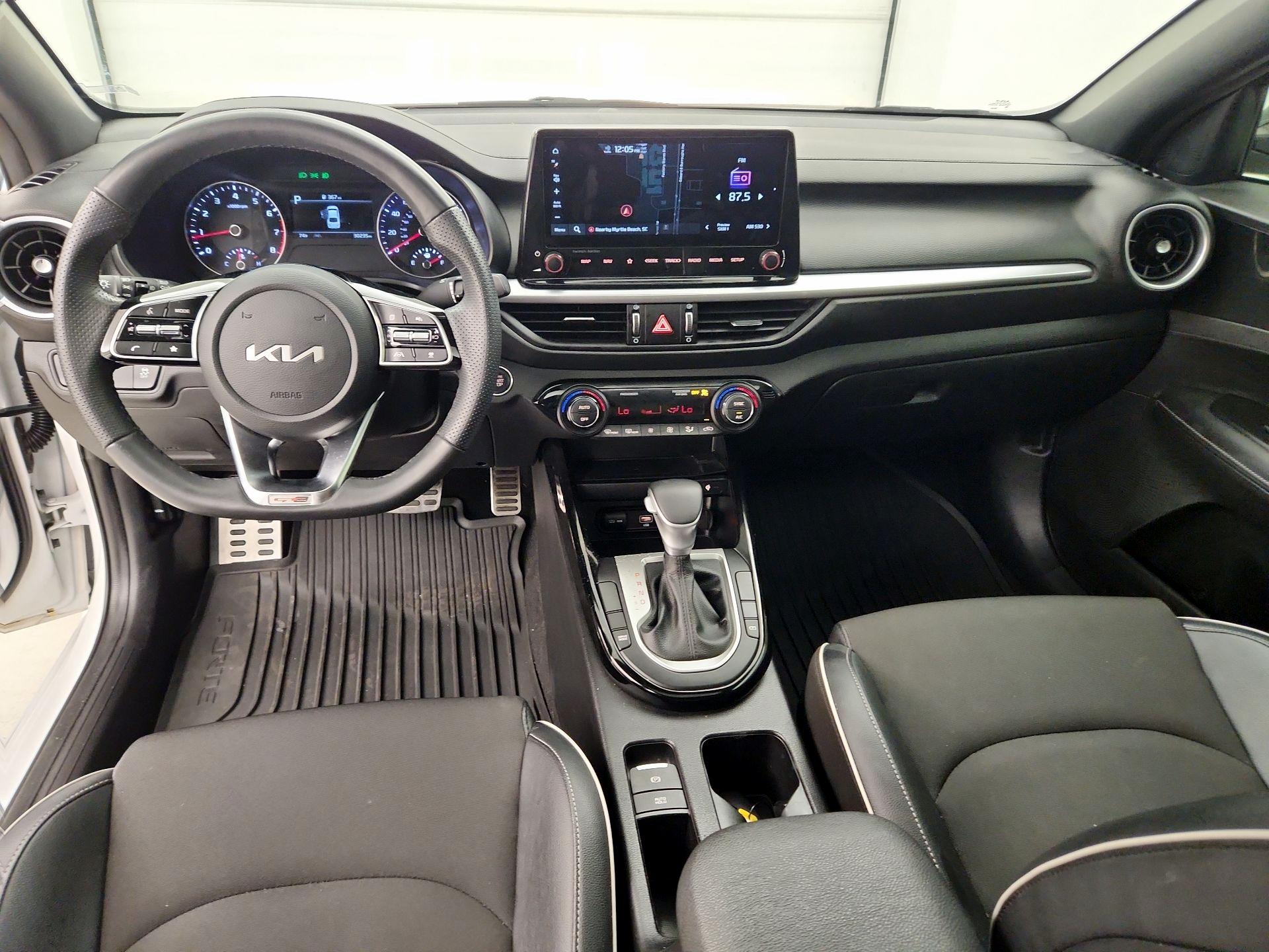 Thumbnail: 2023 Kia Forte - 9