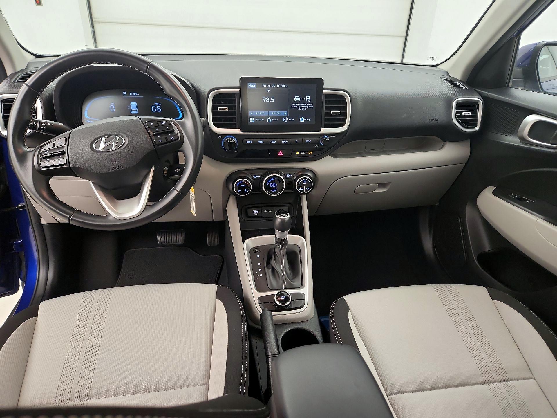 Thumbnail: 2023 Hyundai Venue - 9