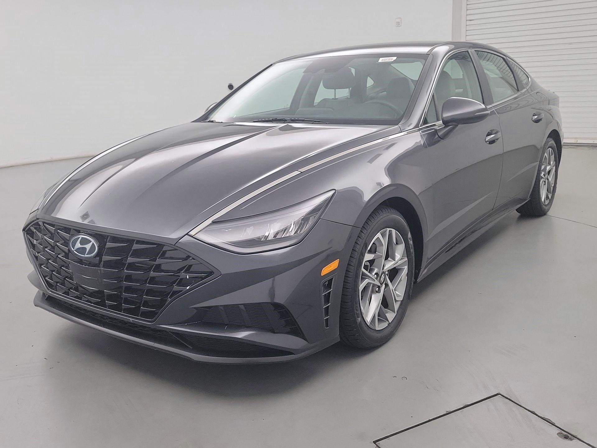 Thumbnail: 2020 Hyundai Sonata - 3