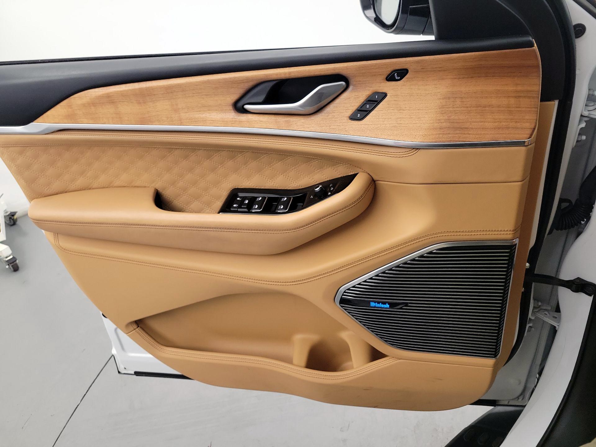 Thumbnail: 2022 Jeep Grand Cherokee L - 10