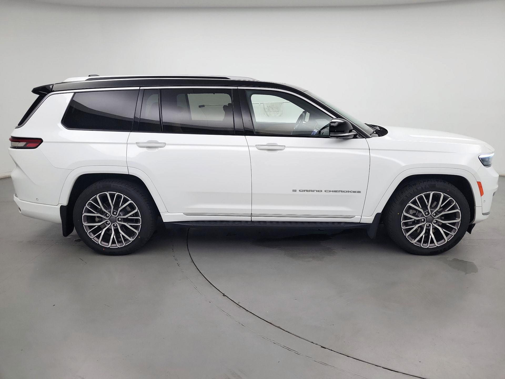 Thumbnail: 2022 Jeep Grand Cherokee L - 4