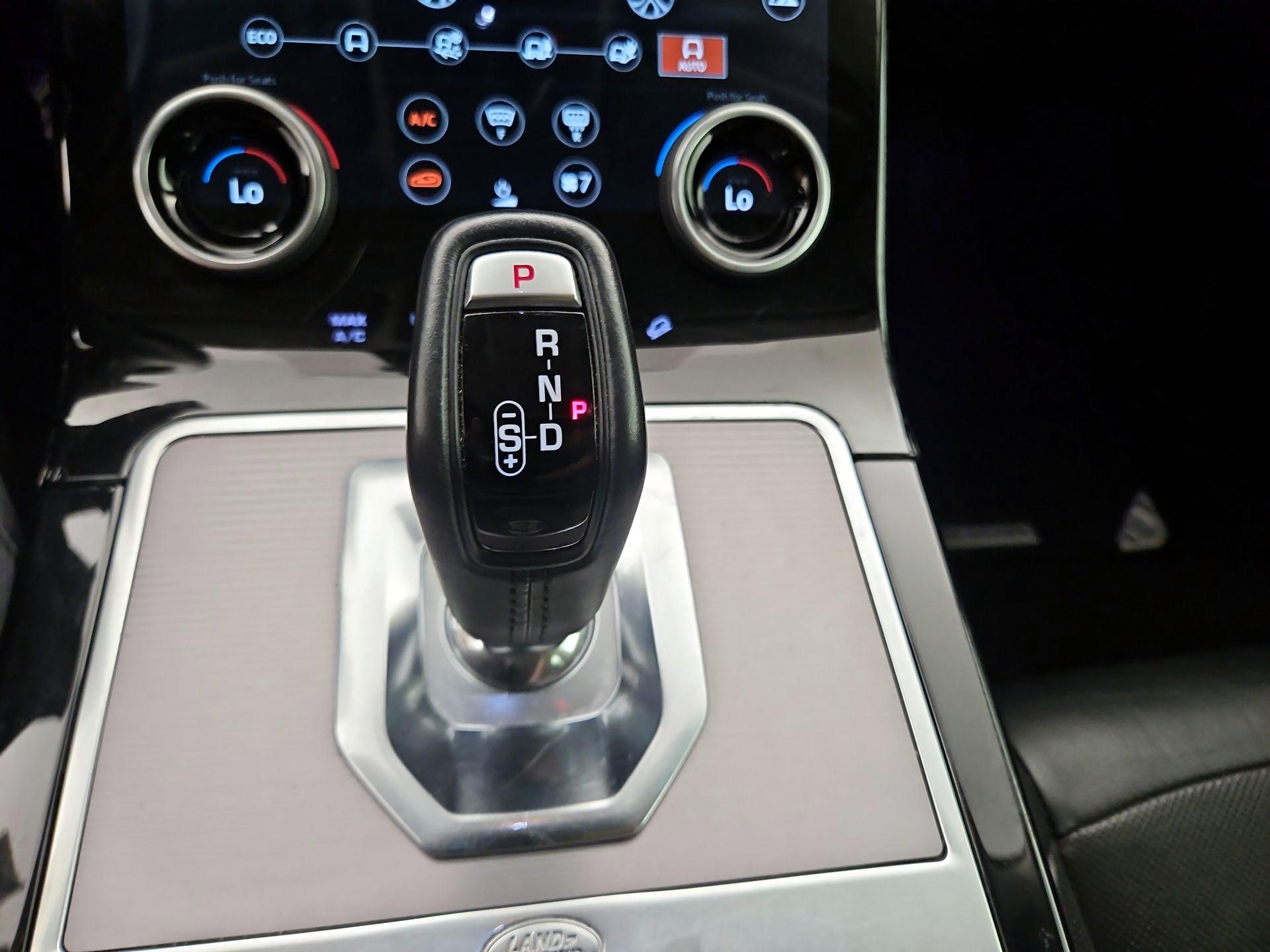 Thumbnail: 2020 Land Rover Range Rover Evoque - 18