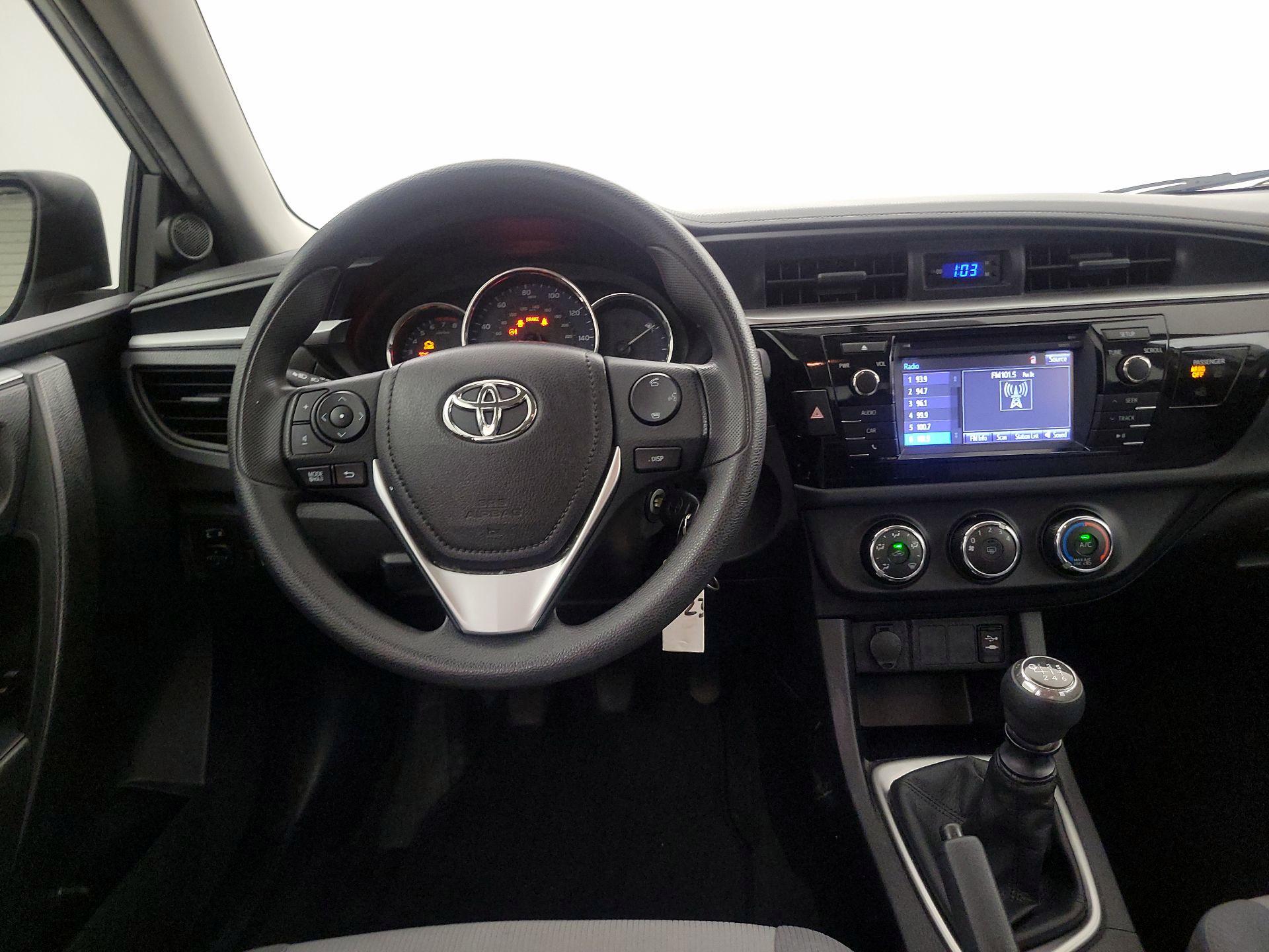 Thumbnail: 2016 Toyota Corolla - 10