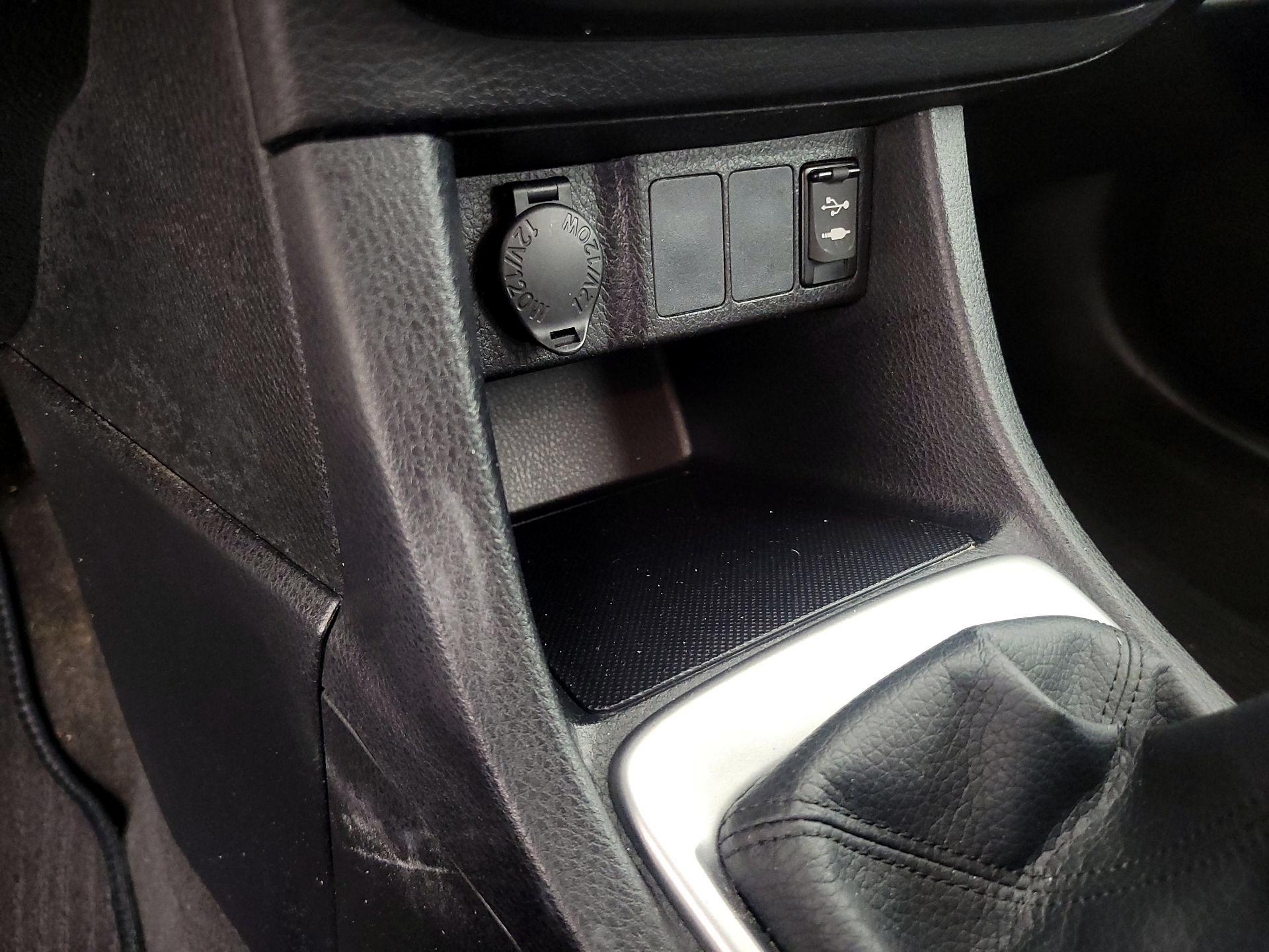 Thumbnail: 2016 Toyota Corolla - 17
