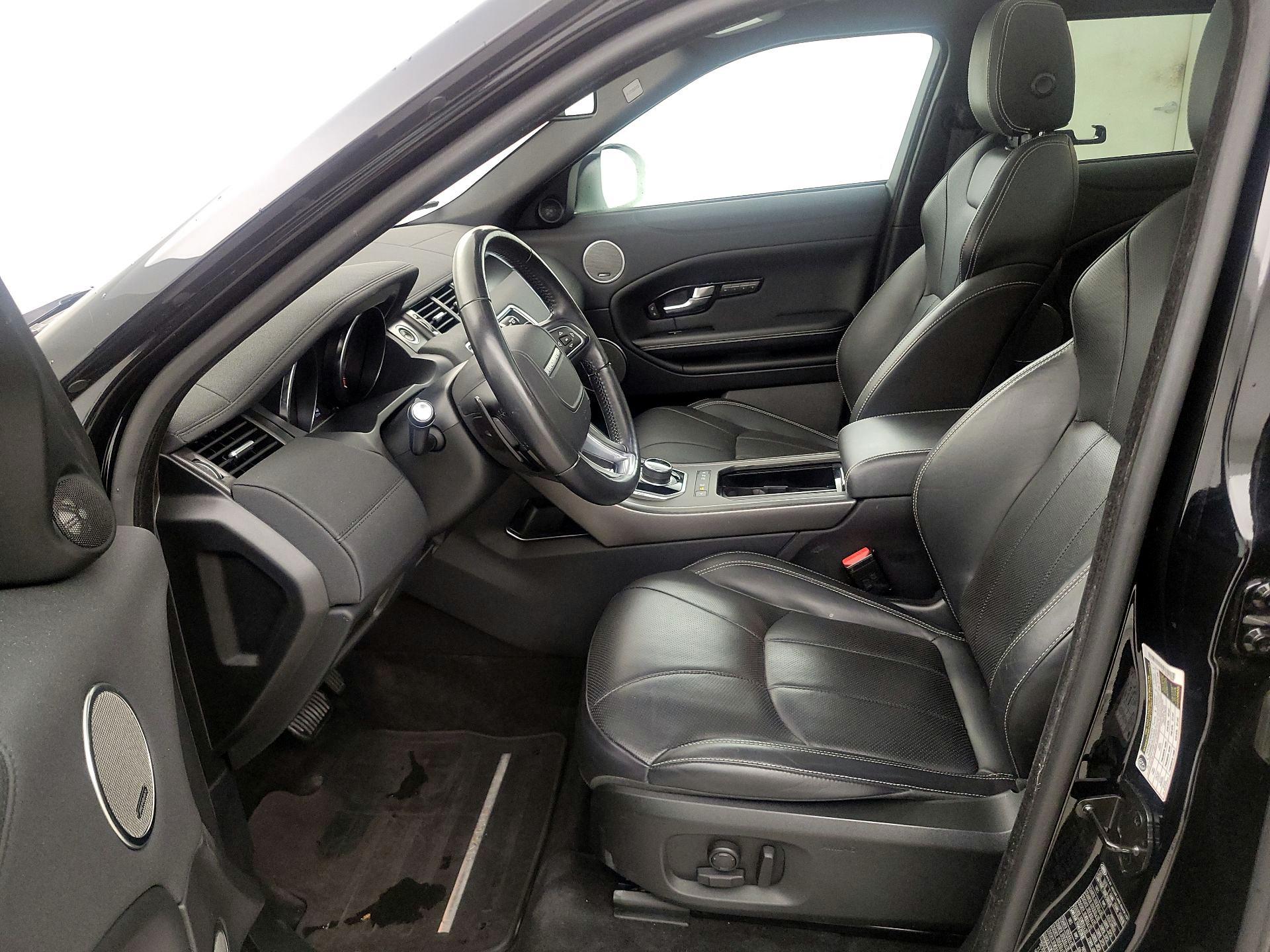Thumbnail: 2019 Land Rover Range Rover Evoque - 11