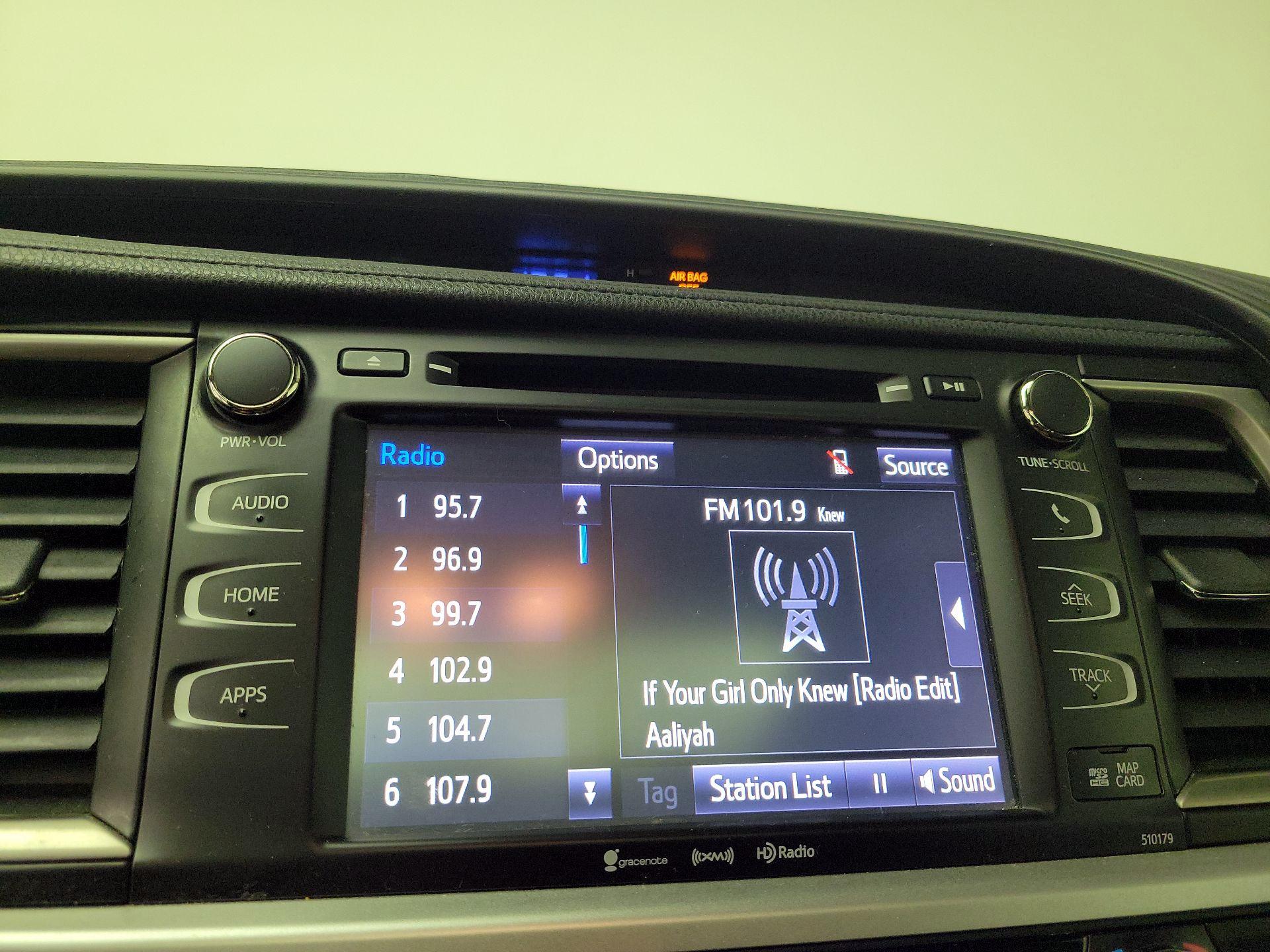 Thumbnail: 2017 Toyota Highlander - 15