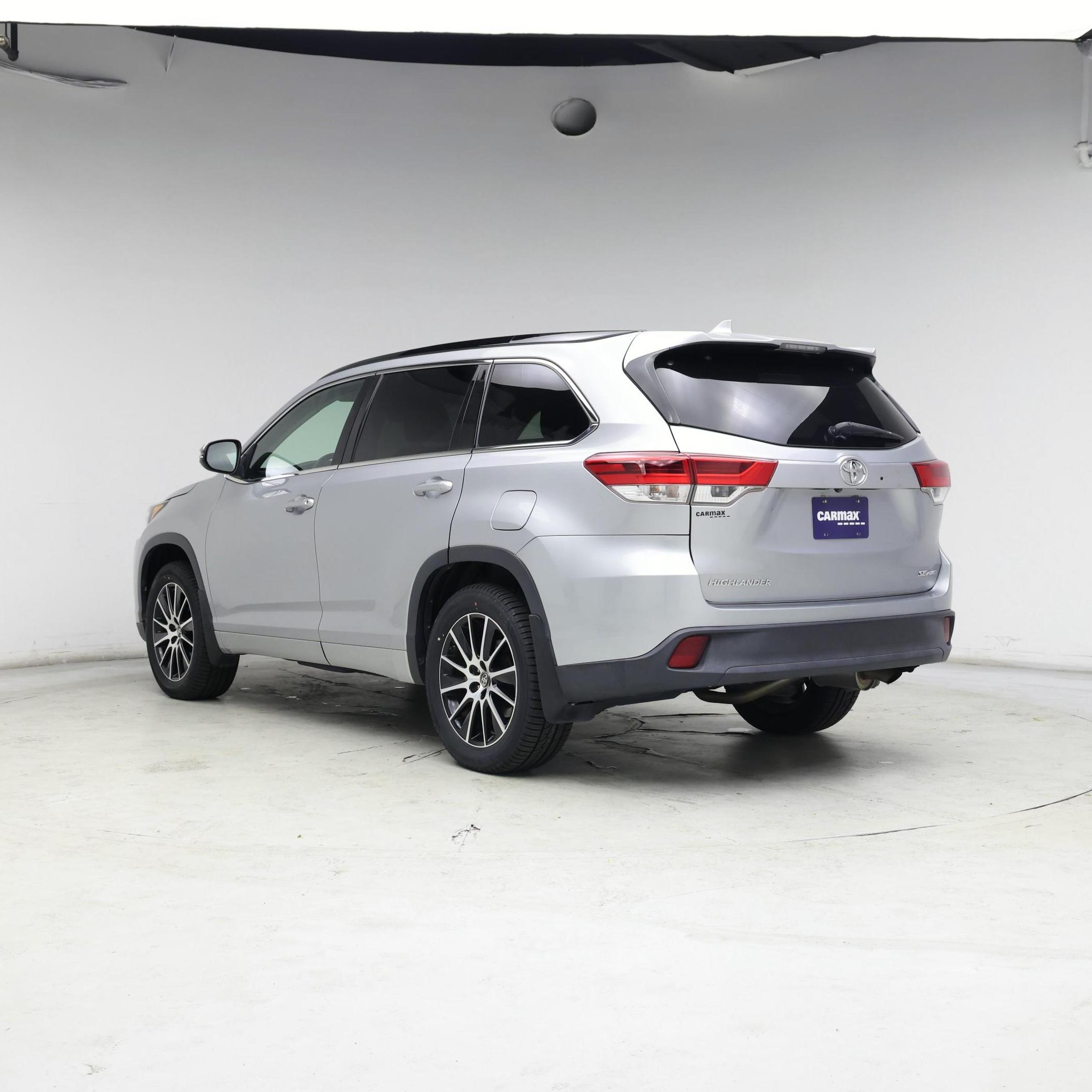 Thumbnail: 2017 Toyota Highlander - 2