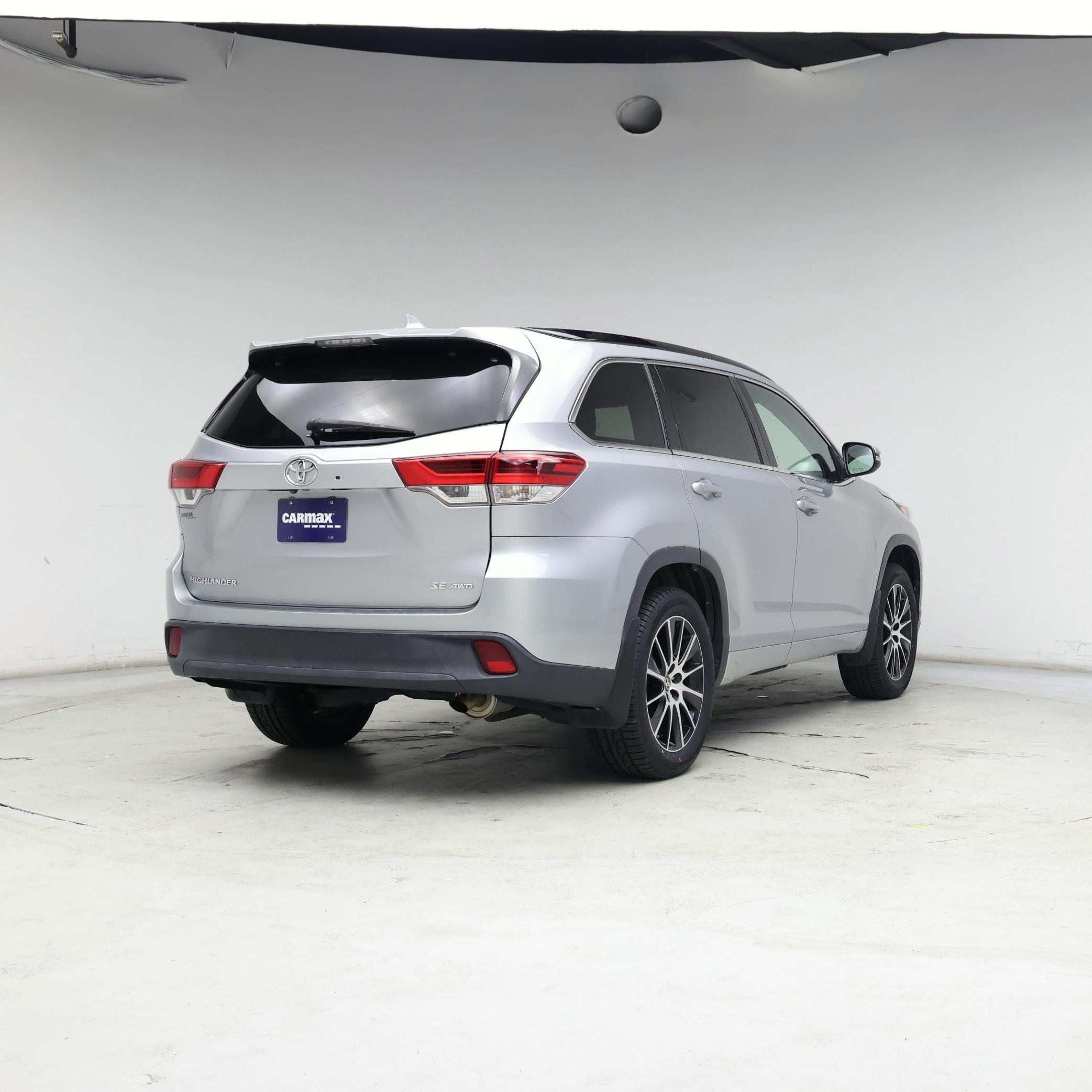 Thumbnail: 2017 Toyota Highlander - 8
