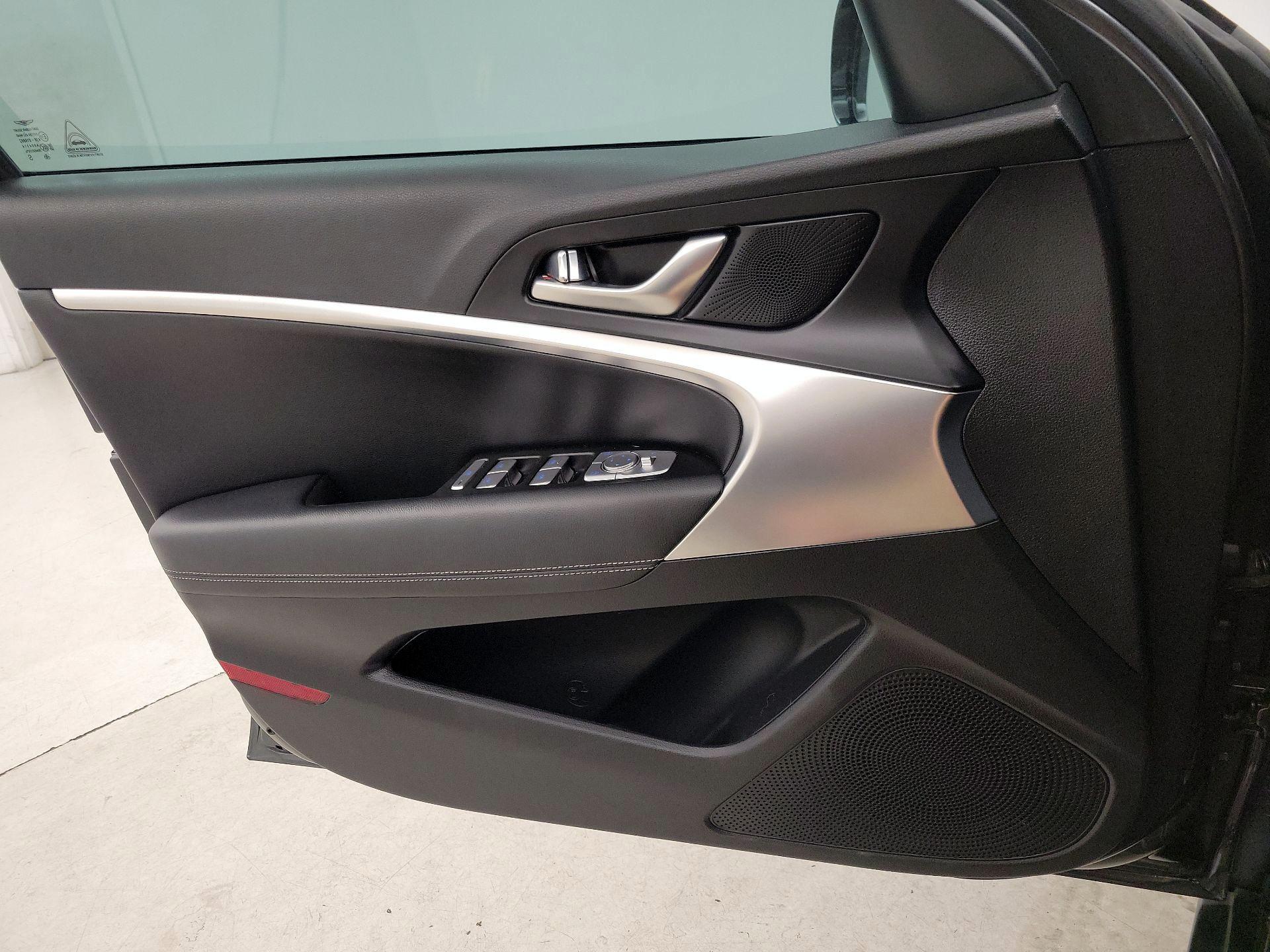 Thumbnail: 2019 Genesis G70 - 12