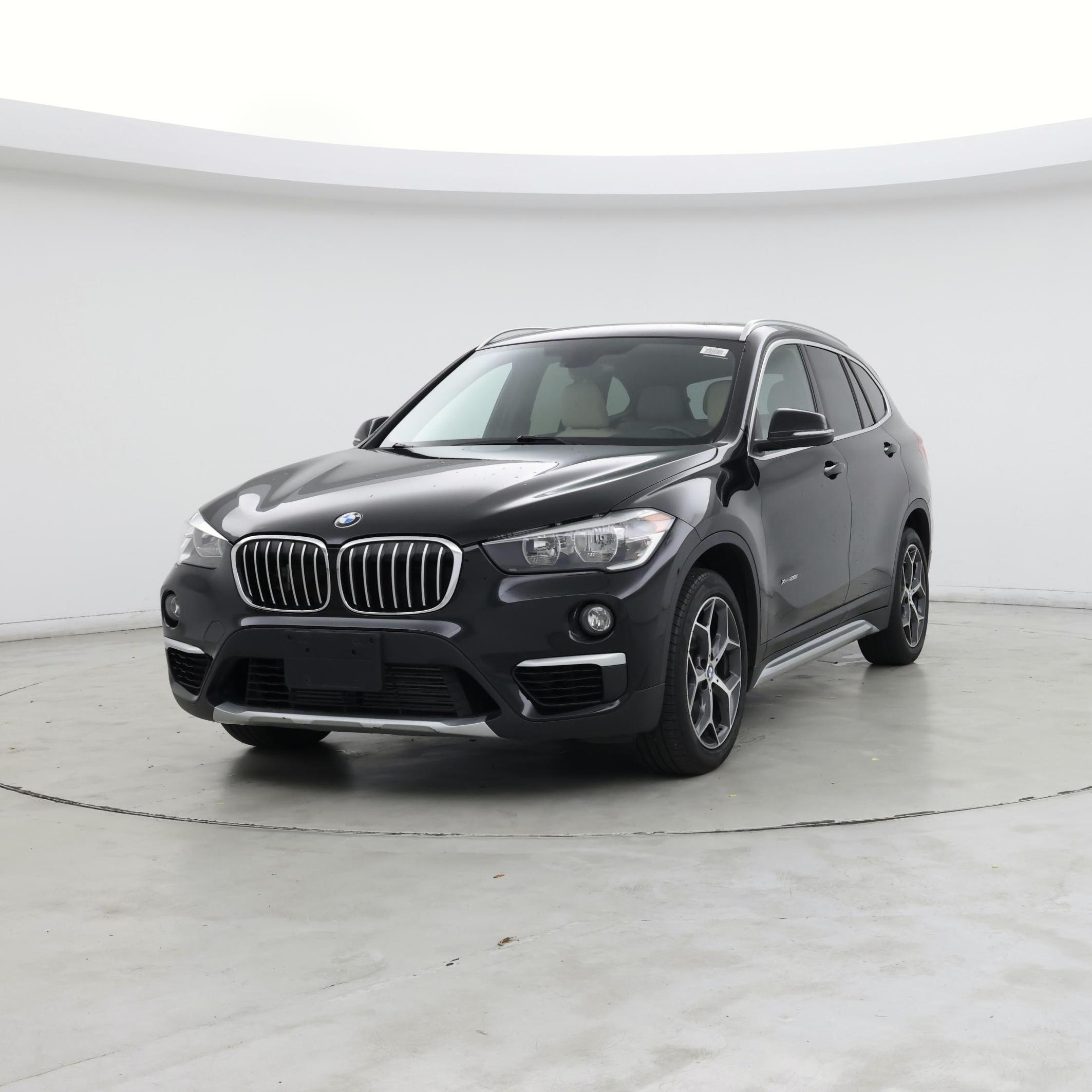 Thumbnail: 2018 BMW X1 - 4