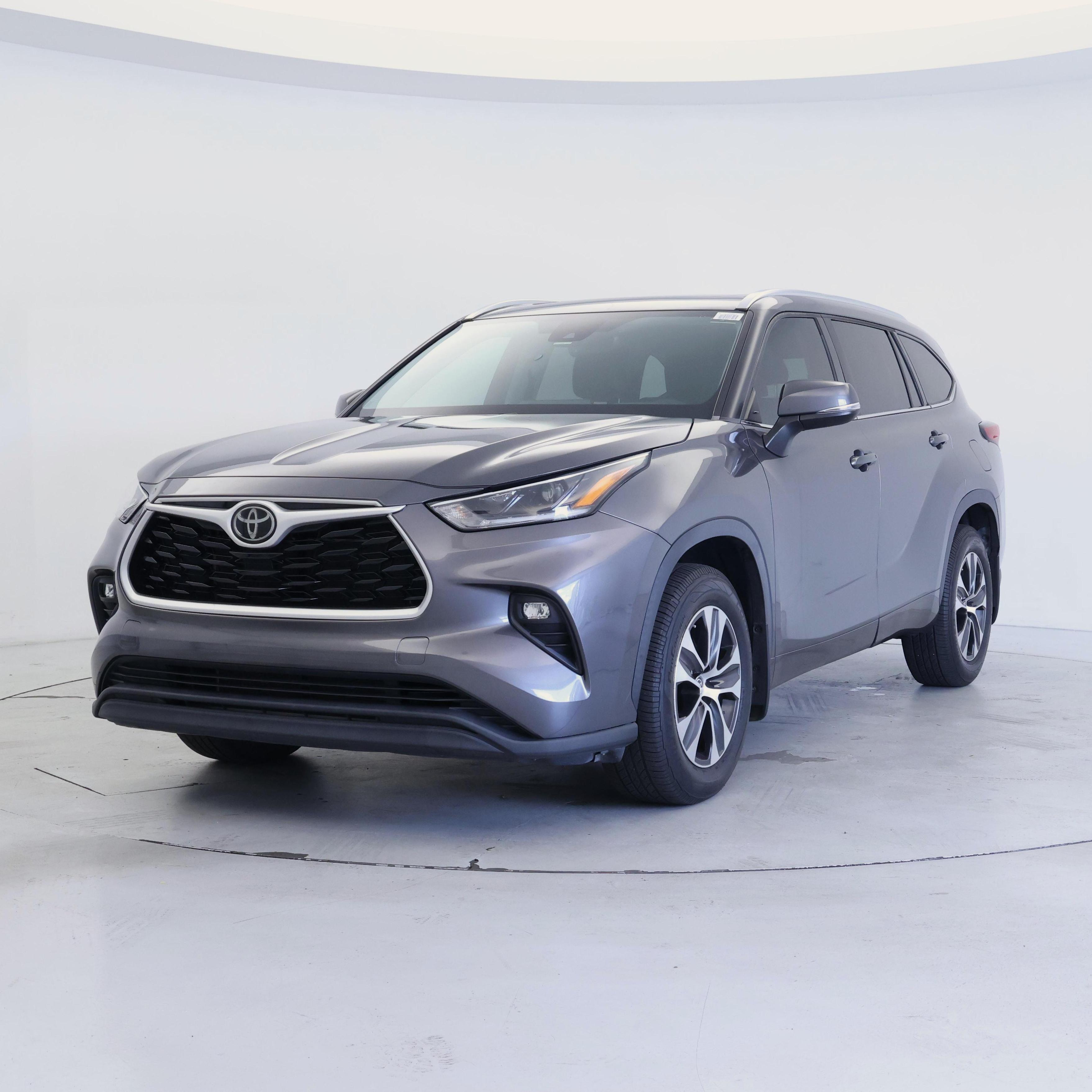 Thumbnail: 2021 Toyota Highlander - 4