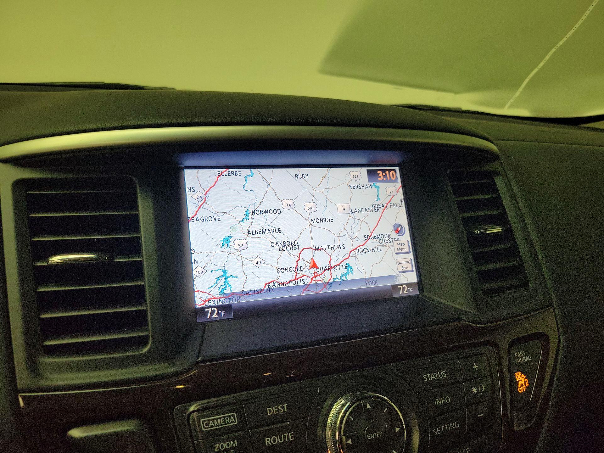 Thumbnail: 2015 Nissan Pathfinder - 13