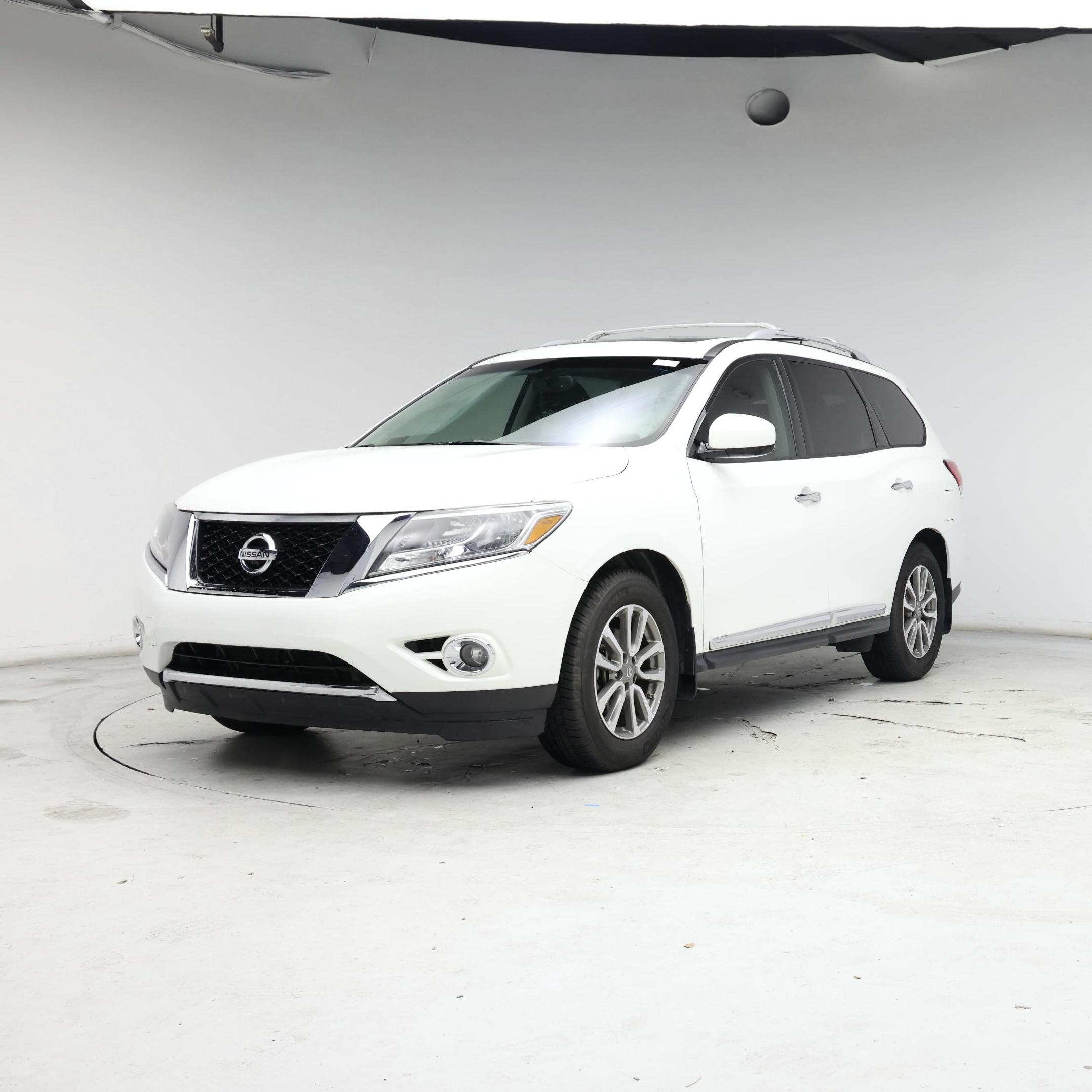 Thumbnail: 2015 Nissan Pathfinder - 4
