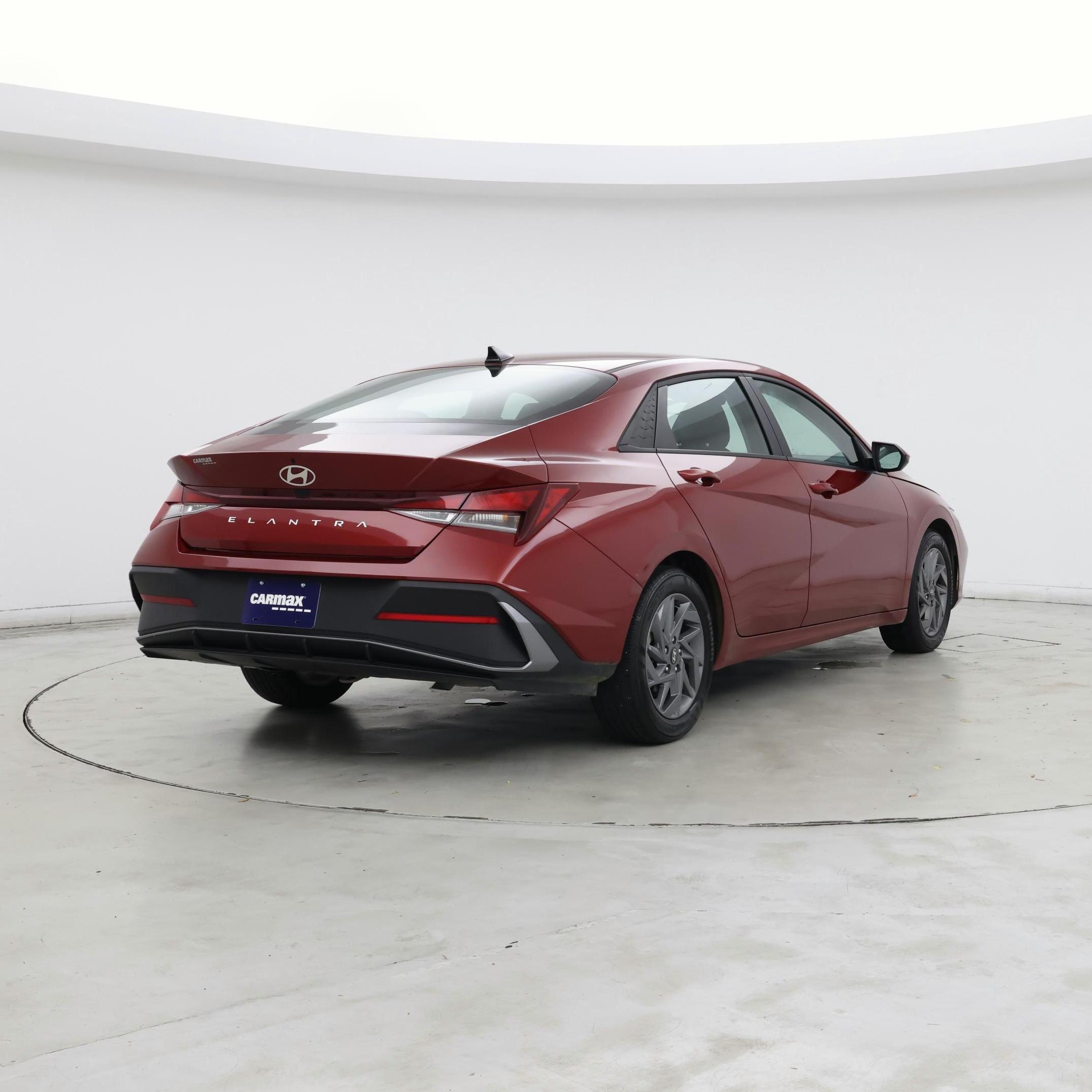 Thumbnail: 2024 Hyundai Elantra - 8