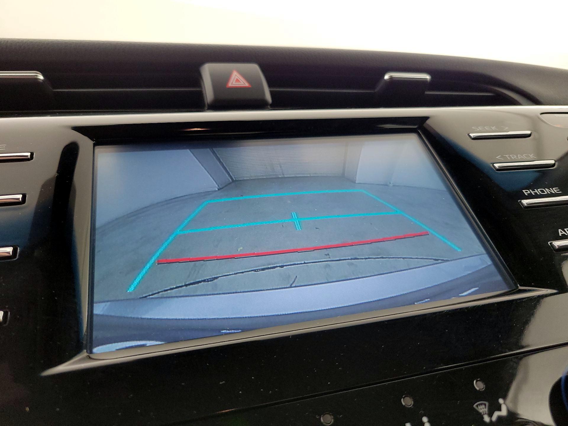 Thumbnail: 2019 Toyota Camry - 14