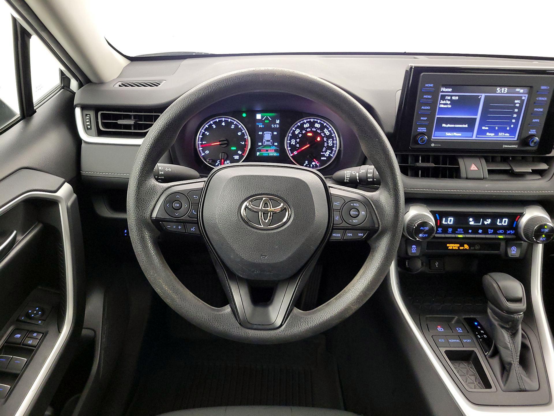 Thumbnail: 2022 Toyota RAV4 - 10