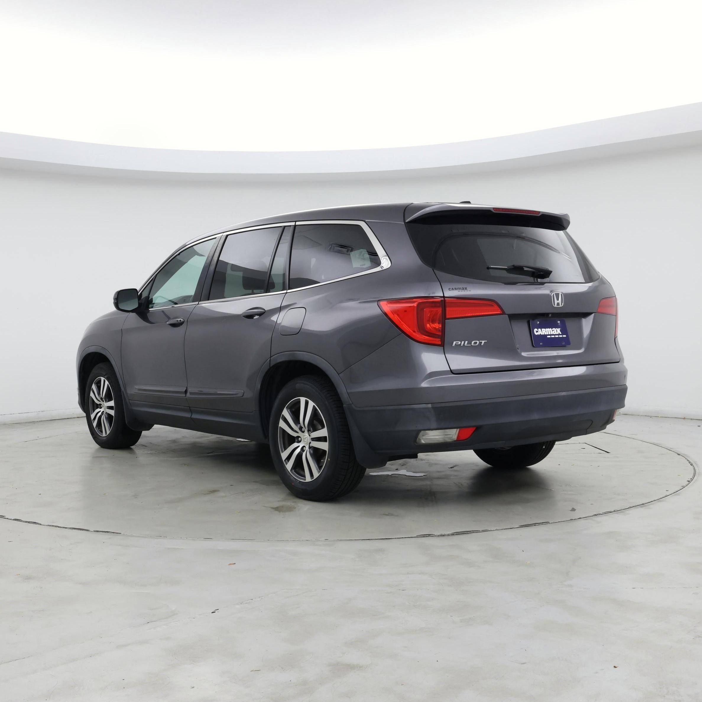 Thumbnail: 2017 Honda Pilot - 2