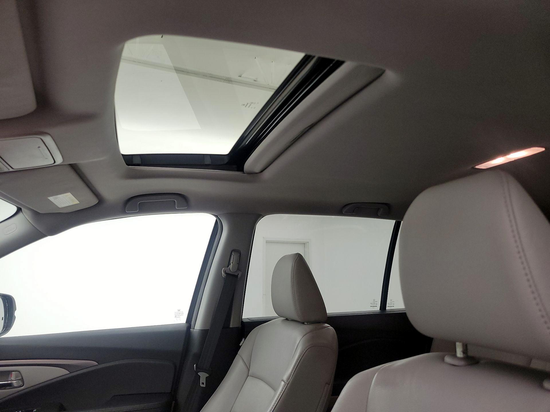 Thumbnail: 2017 Honda Pilot - 19