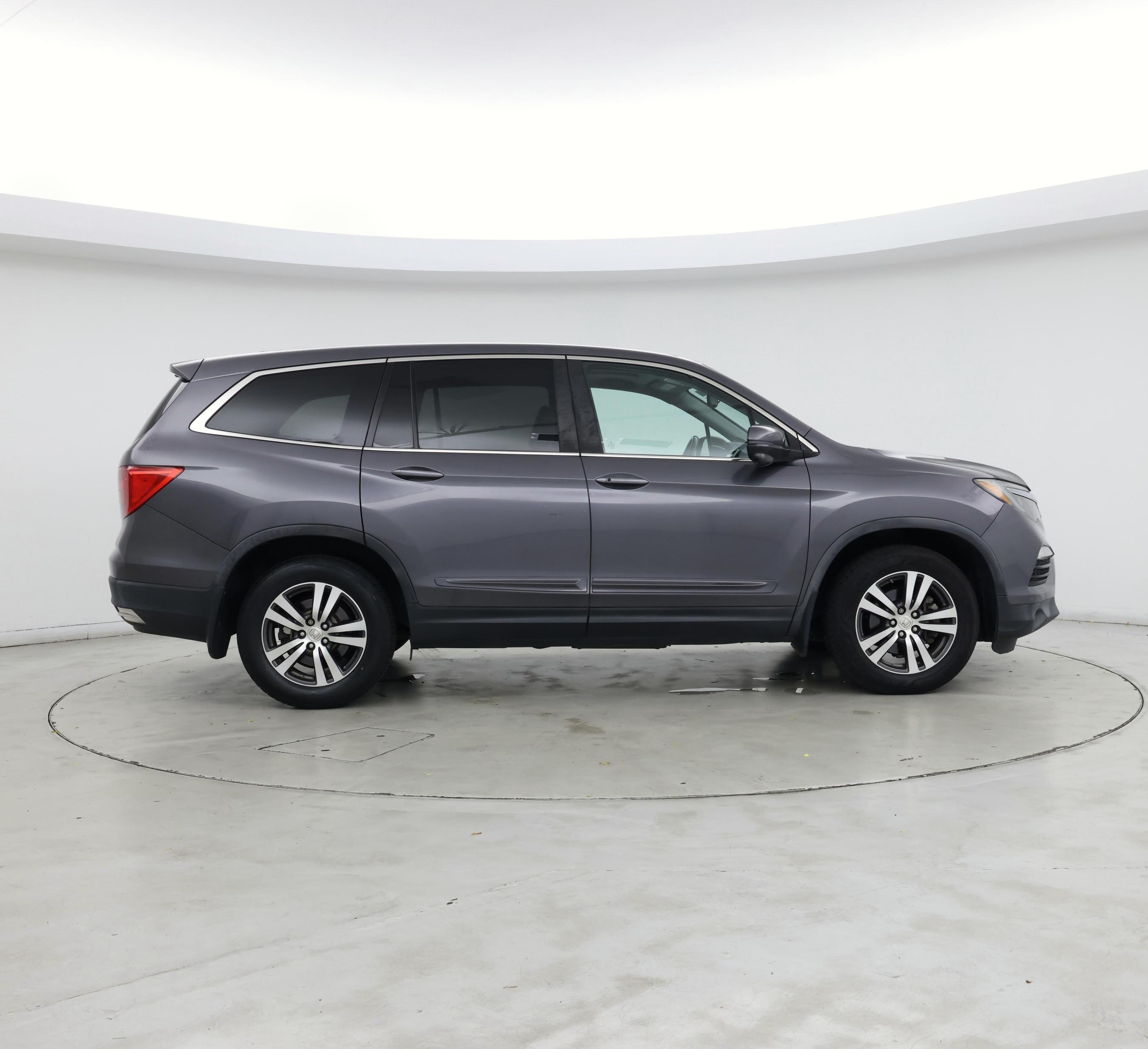 Thumbnail: 2017 Honda Pilot - 7