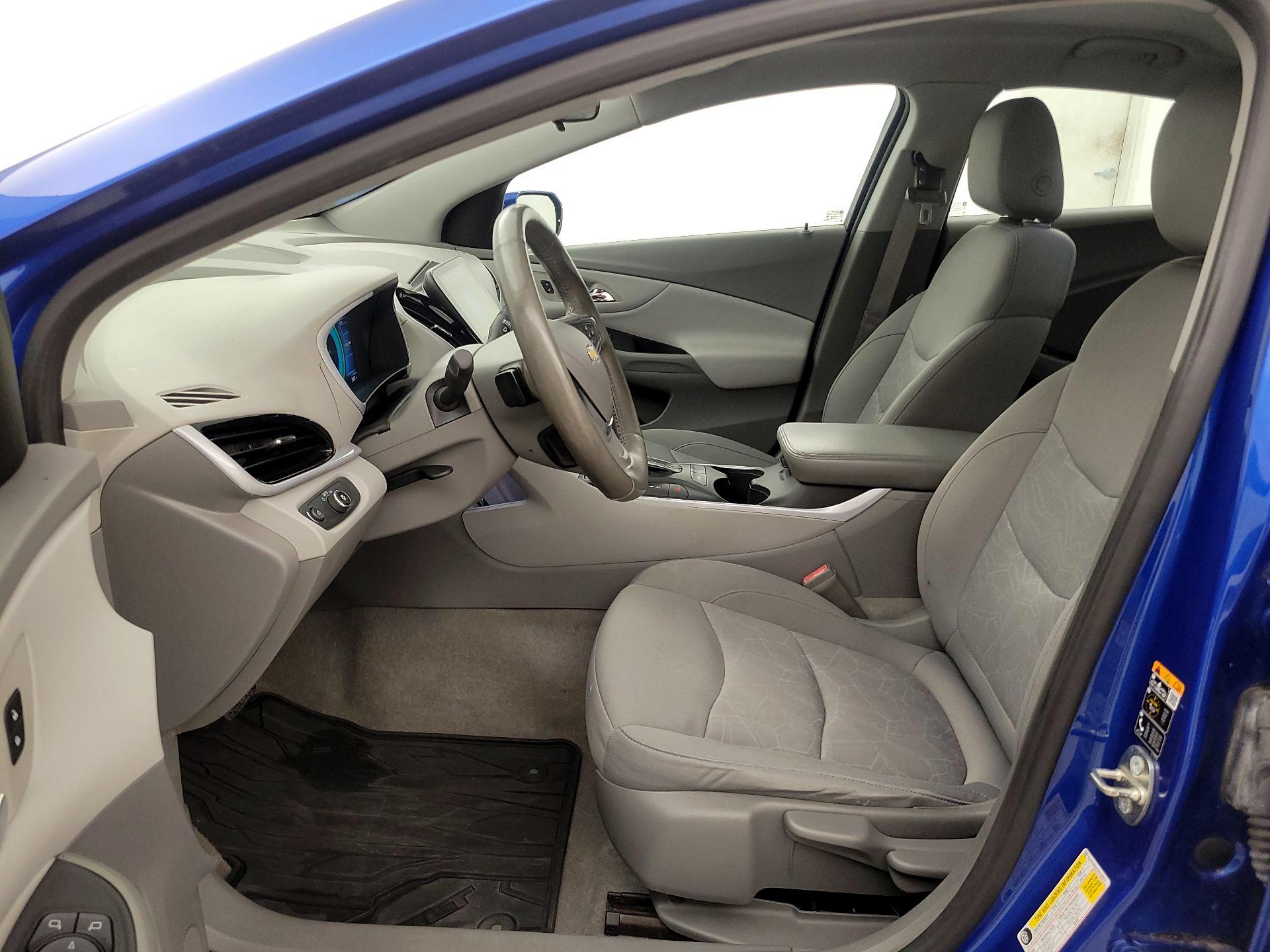 Thumbnail: 2016 Chevrolet Volt - 11