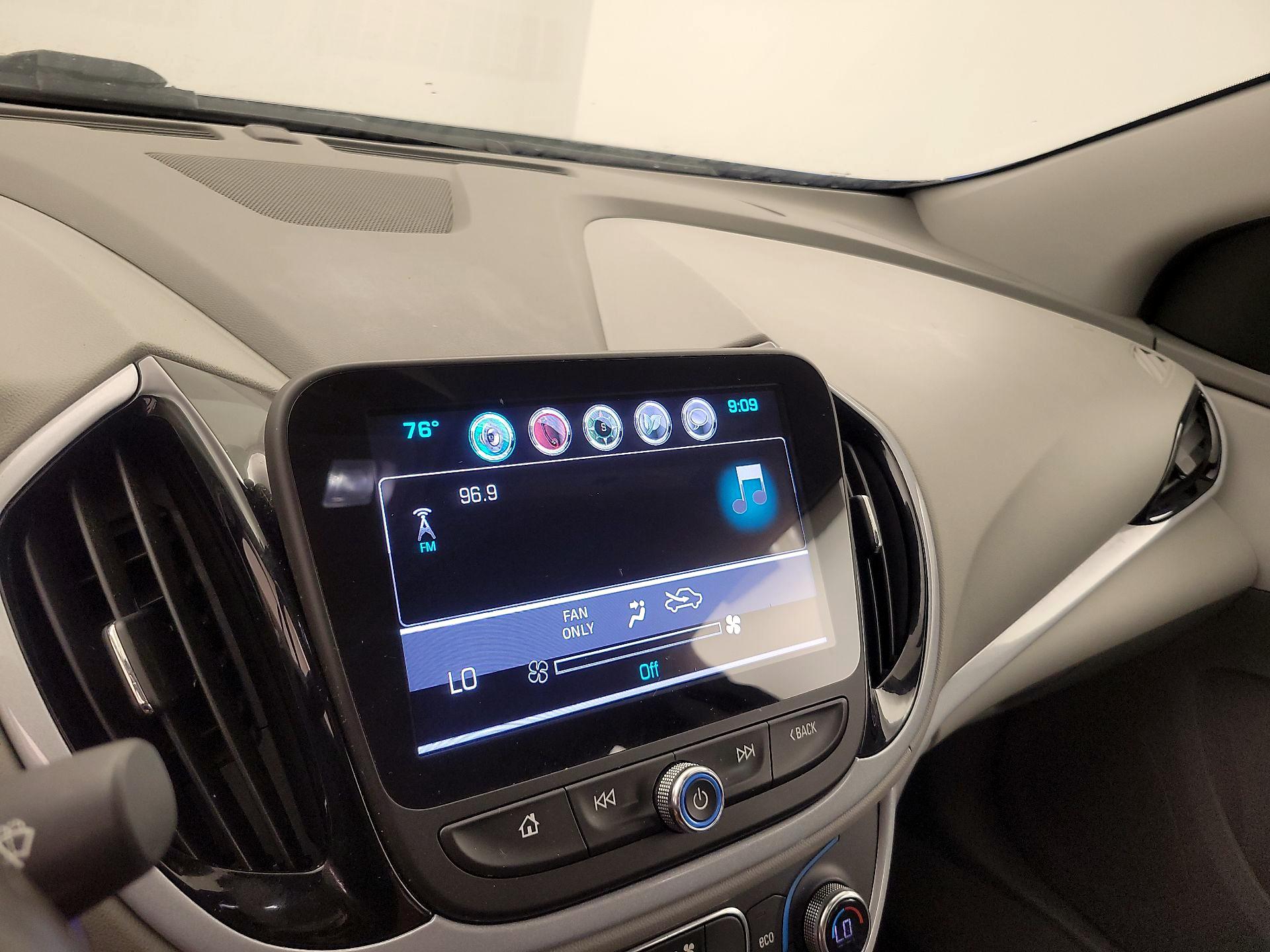 Thumbnail: 2016 Chevrolet Volt - 15