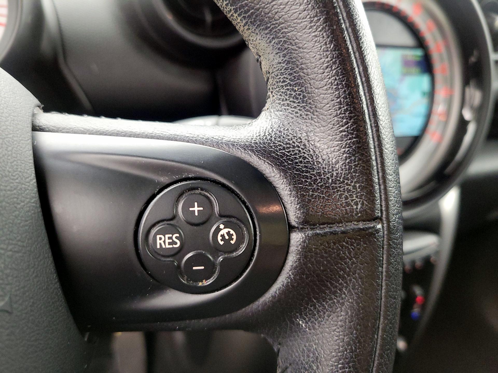 Thumbnail: 2014 MINI Cooper Countryman - 13