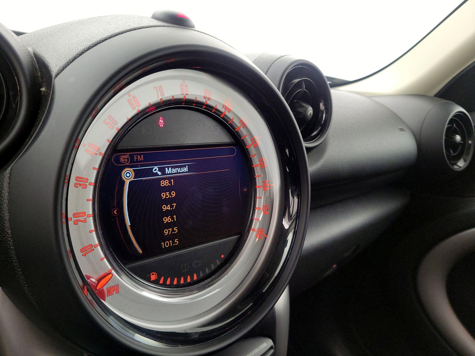 Thumbnail: 2014 MINI Cooper Countryman - 15