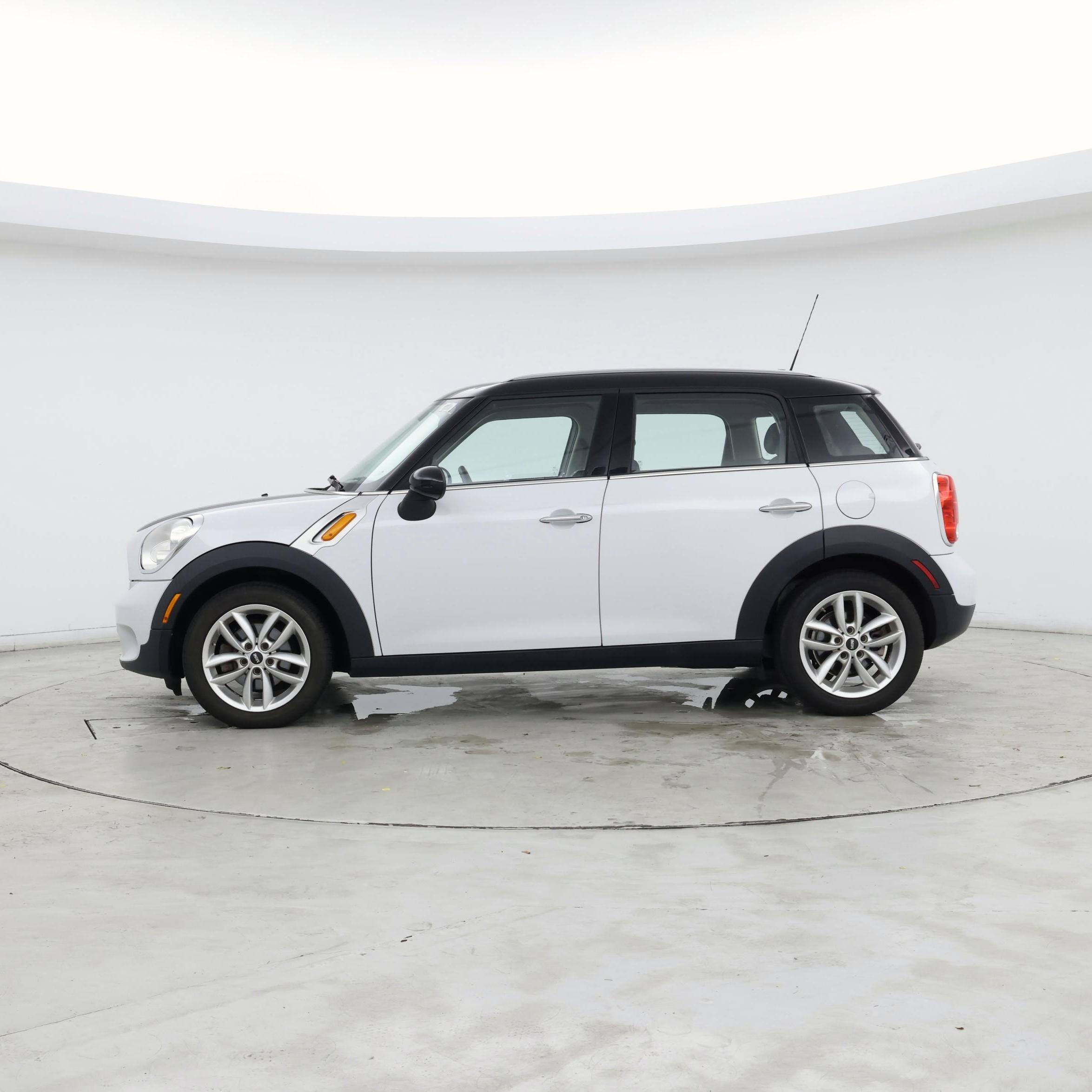 Thumbnail: 2014 MINI Cooper Countryman - 3