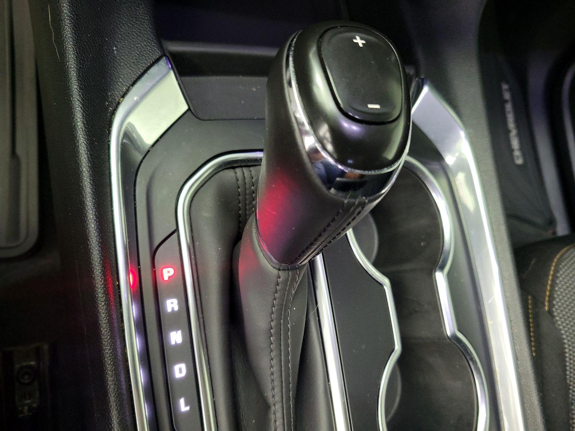 Thumbnail: 2019 Chevrolet Traverse - 17