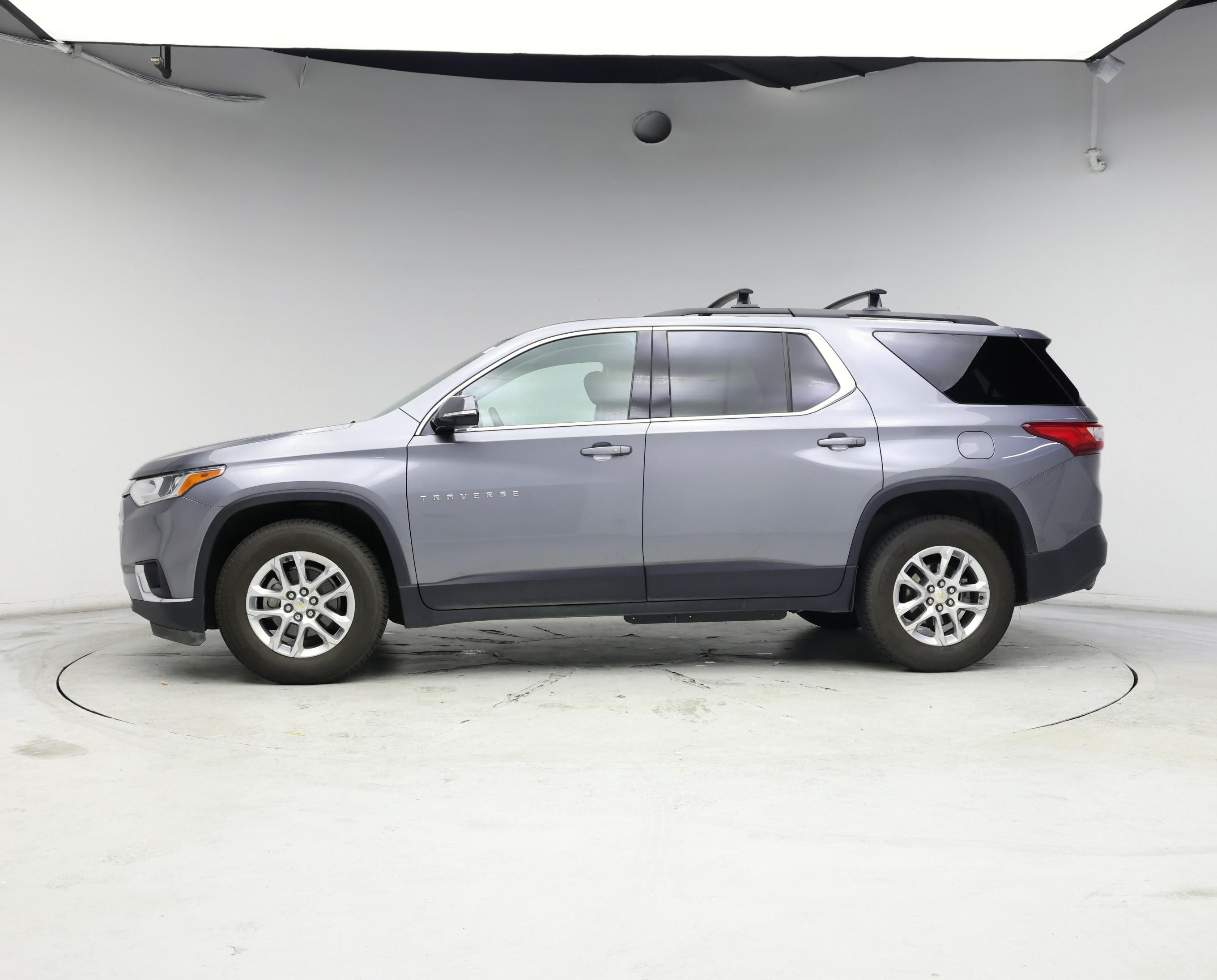 Thumbnail: 2019 Chevrolet Traverse - 3