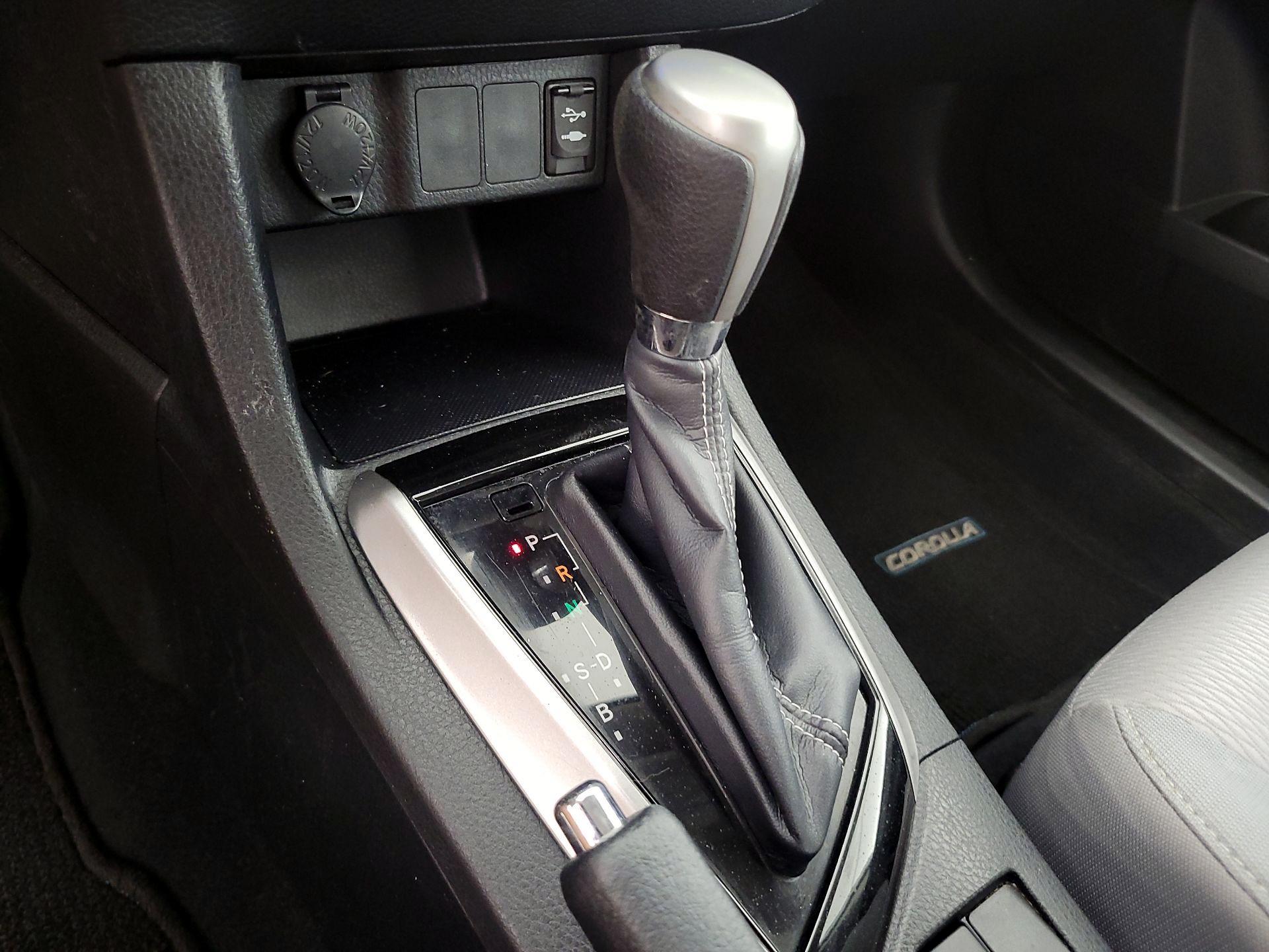 Thumbnail: 2014 Toyota Corolla - 17