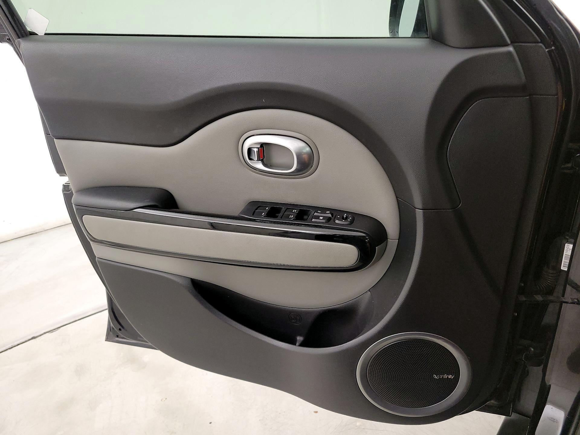 Thumbnail: 2016 Kia Soul - 12
