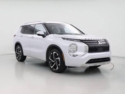 Silver 2024 Mitsubishi Outlander ES