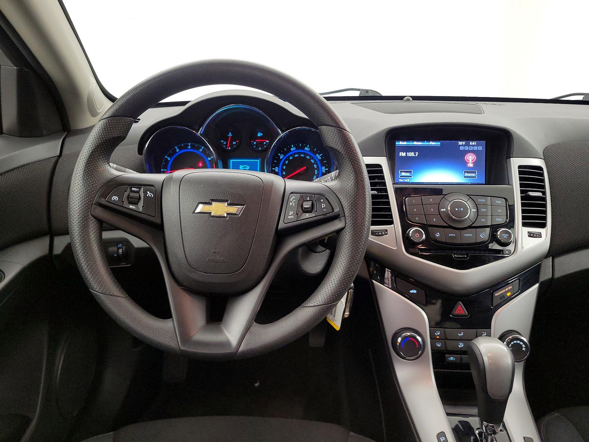 Thumbnail: 2015 Chevrolet Cruze - 10