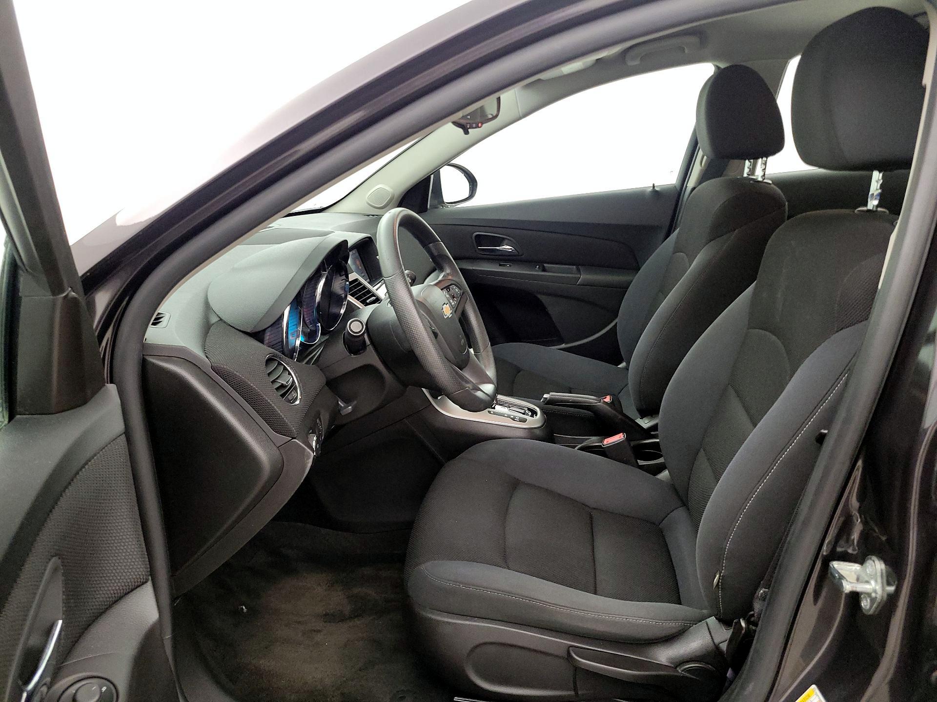 Thumbnail: 2015 Chevrolet Cruze - 11