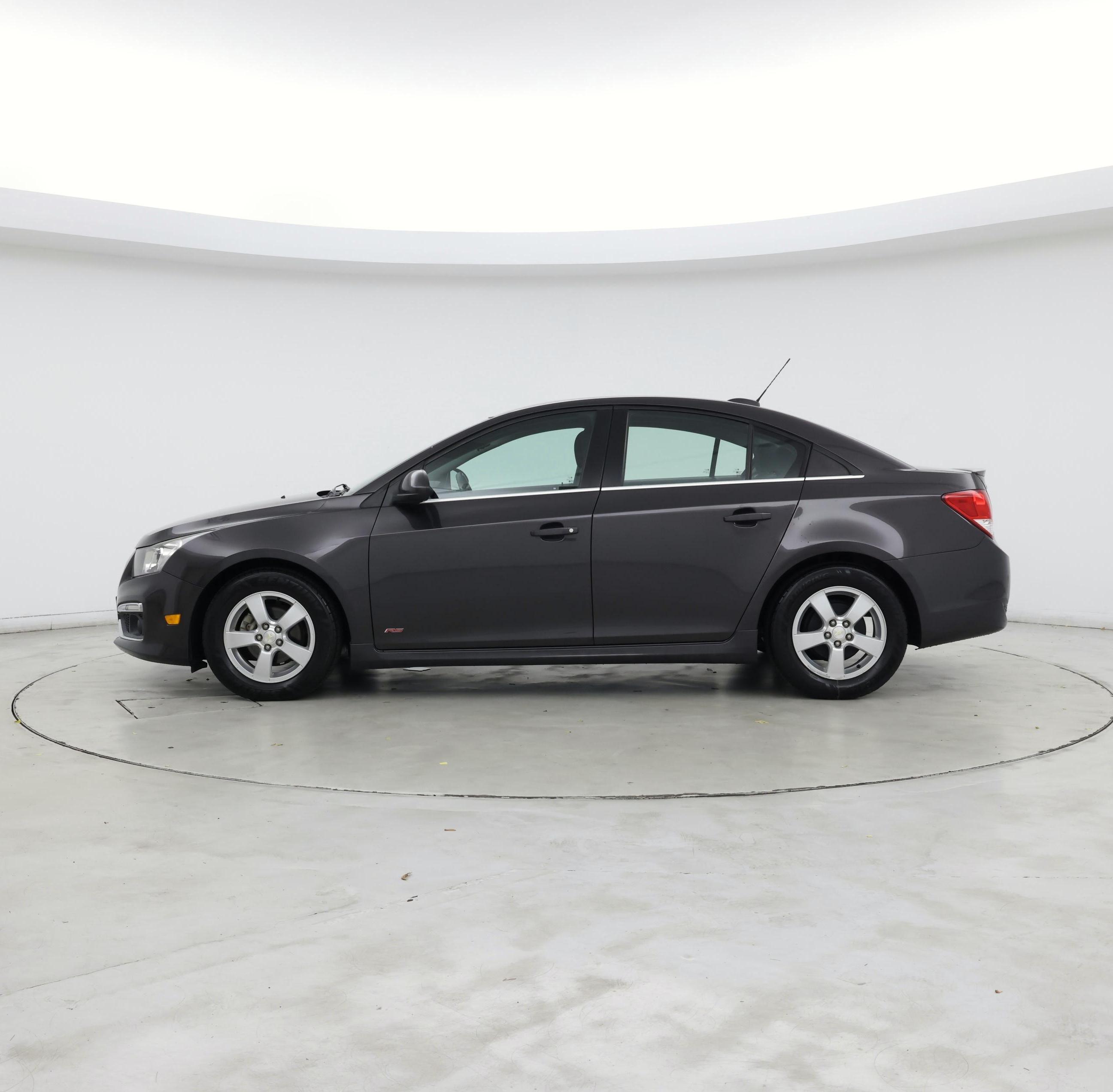Thumbnail: 2015 Chevrolet Cruze - 3